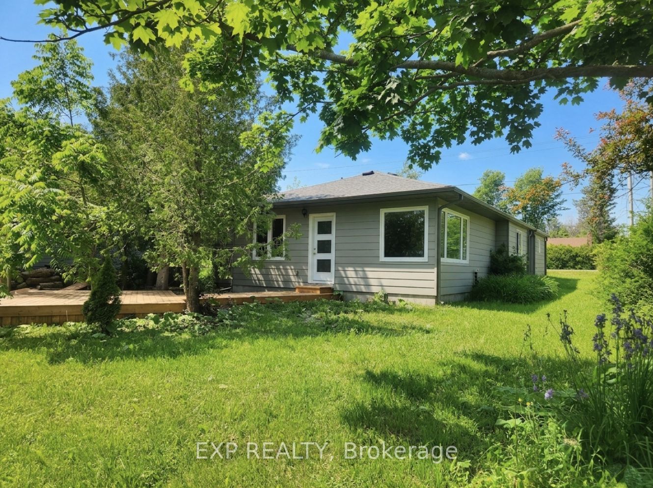 71 Lakeshore Road E Property Photo 1