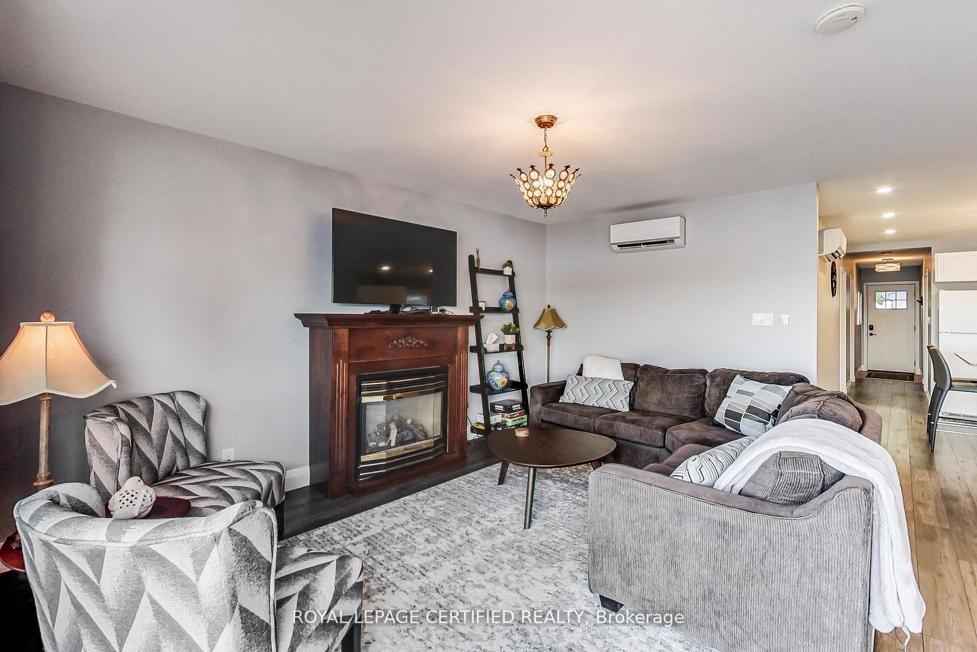 69 Olive Crescent Property Photo 10