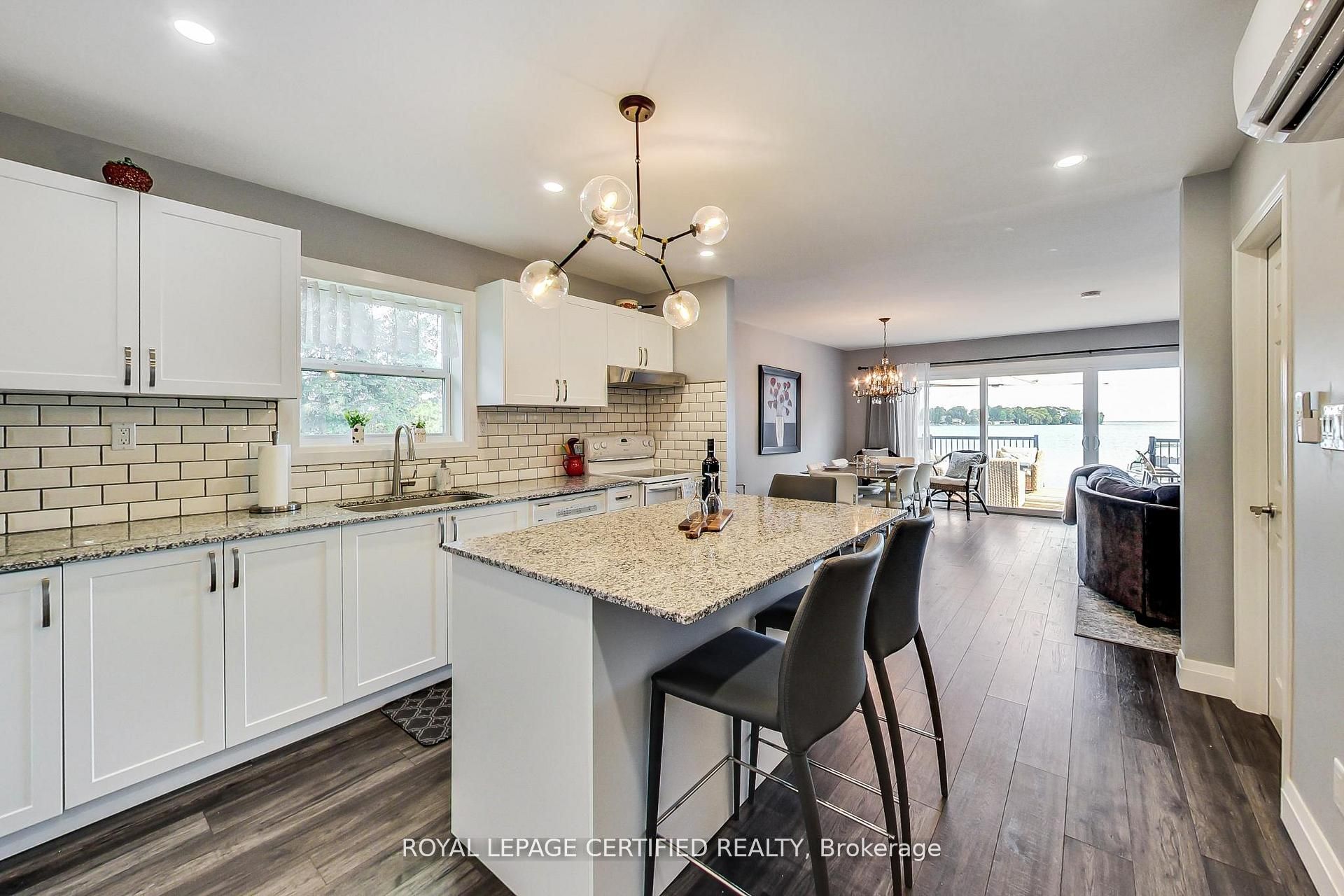 69 Olive Crescent Property Photo 14