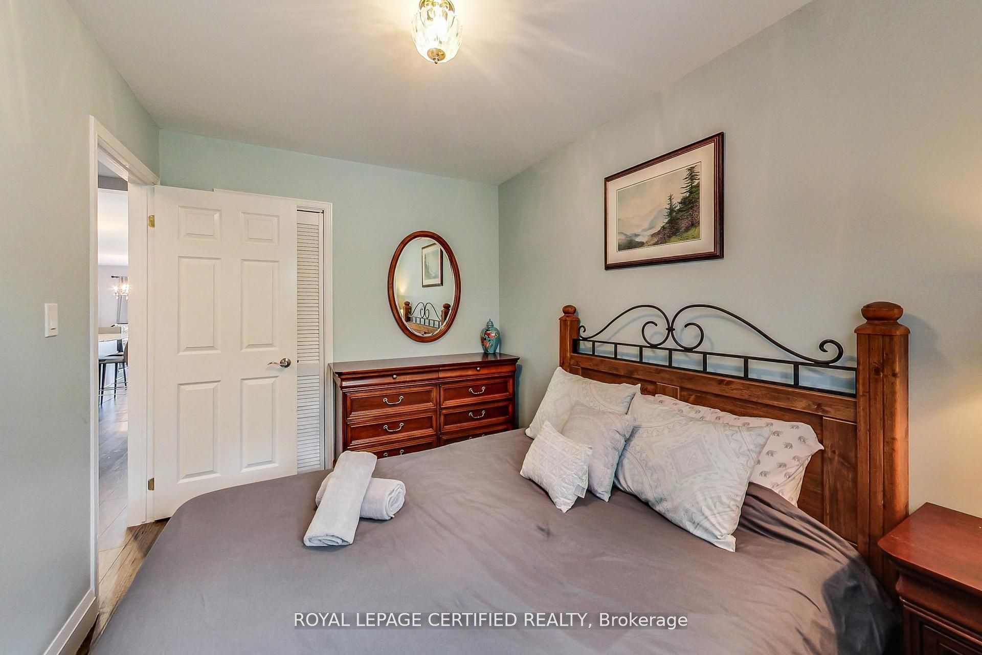 69 Olive Crescent Property Photo 22