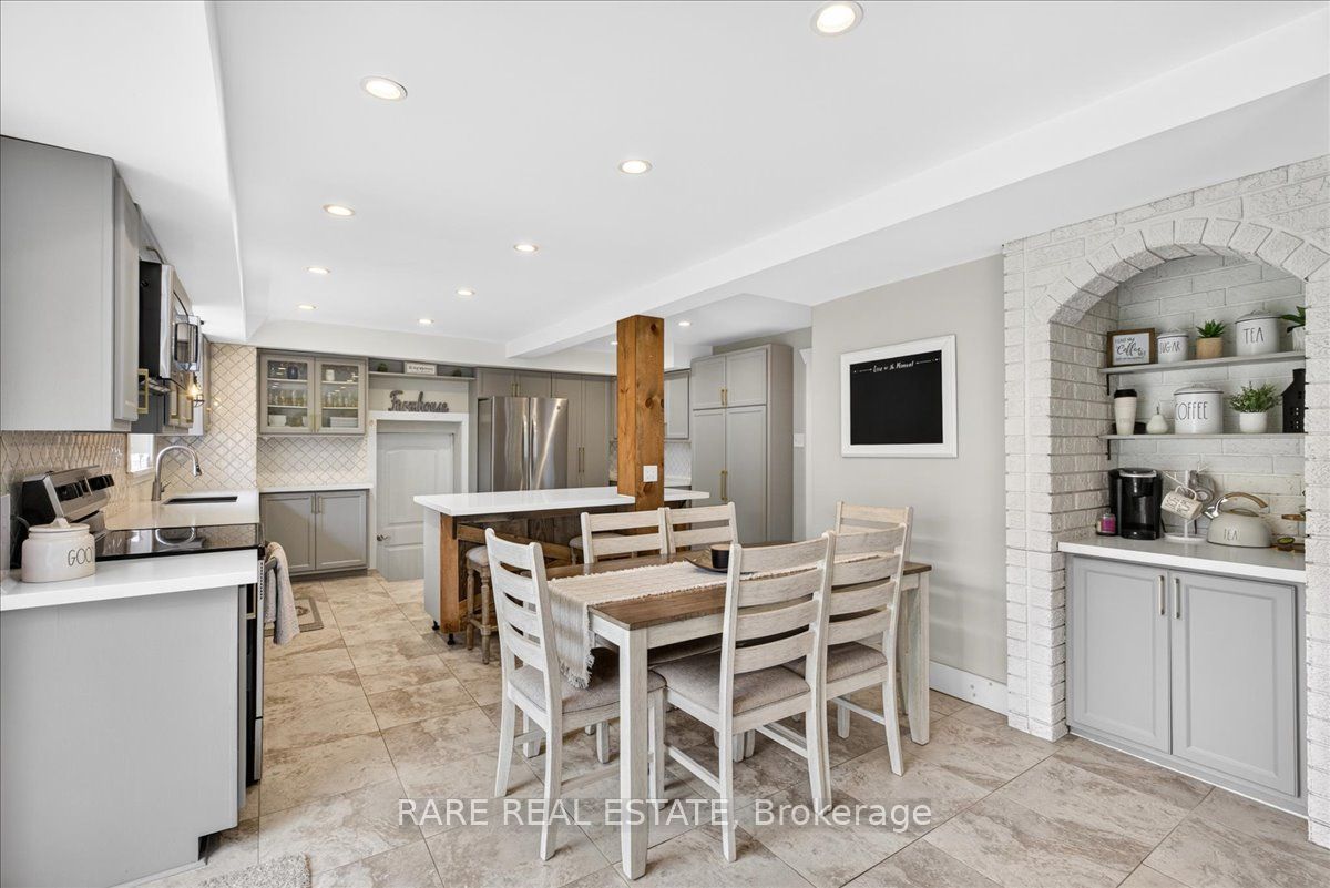 2570 Creemore Avenue Property Photo 10