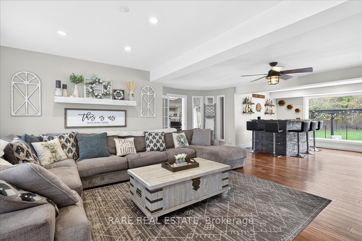 2570 Creemore Avenue Property Photo 14