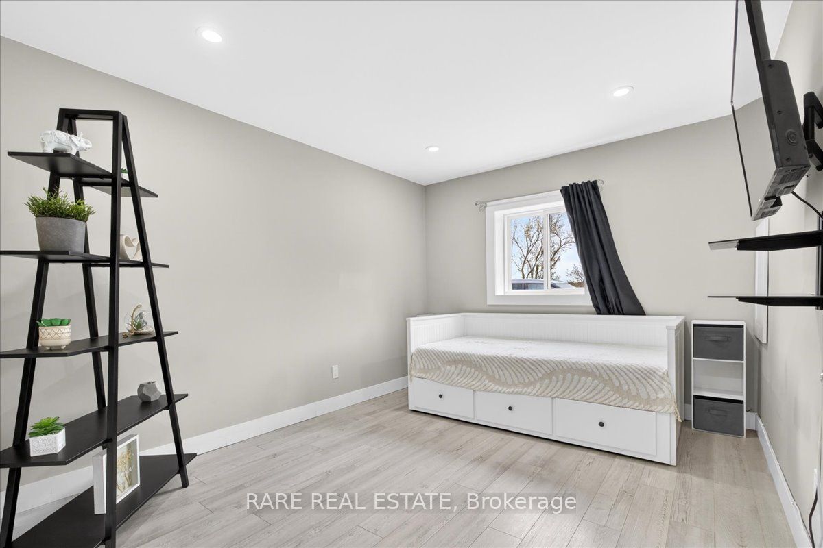 2570 Creemore Avenue Property Photo 31