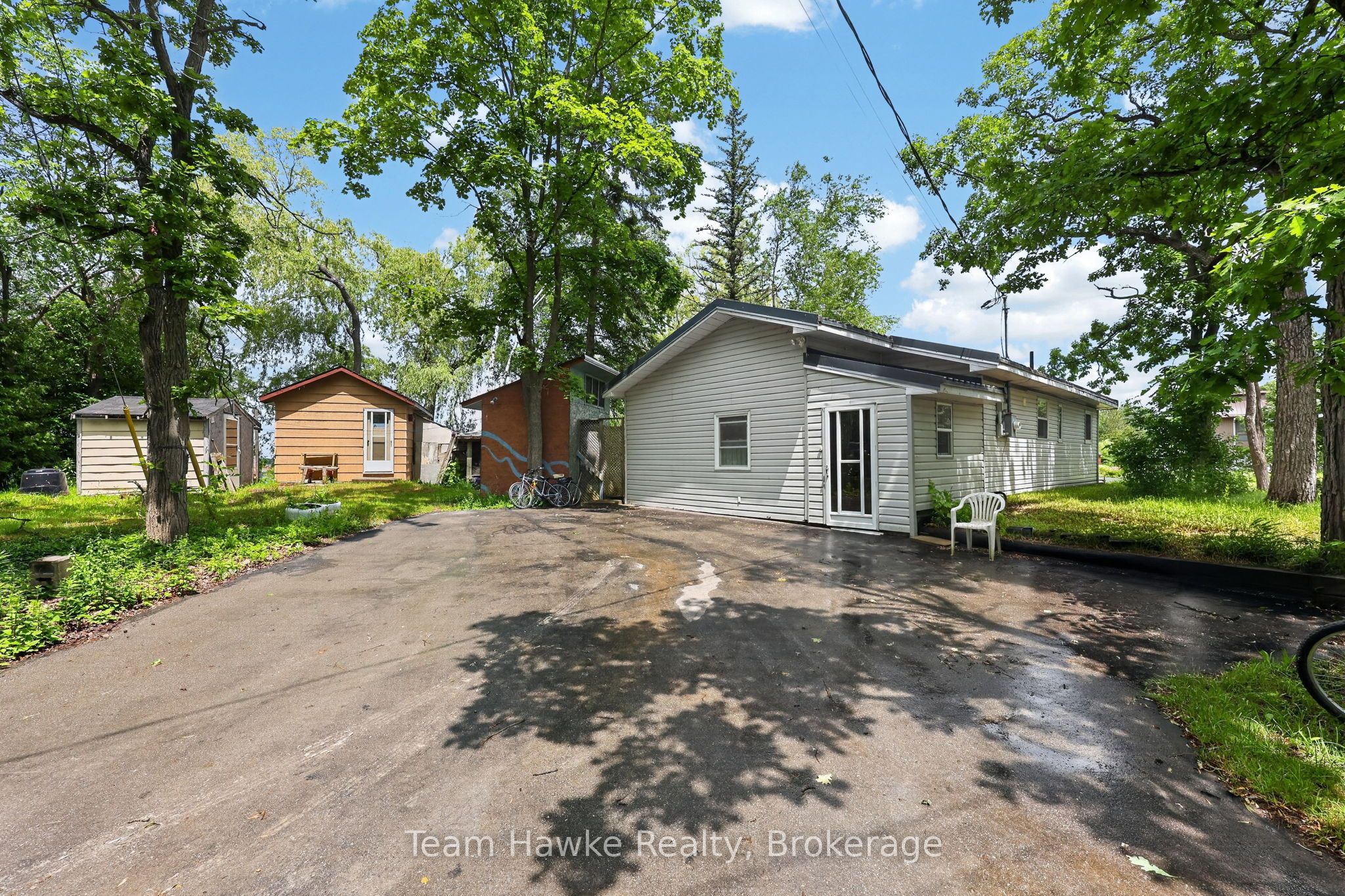 32 Long Point Road Property Photo 1