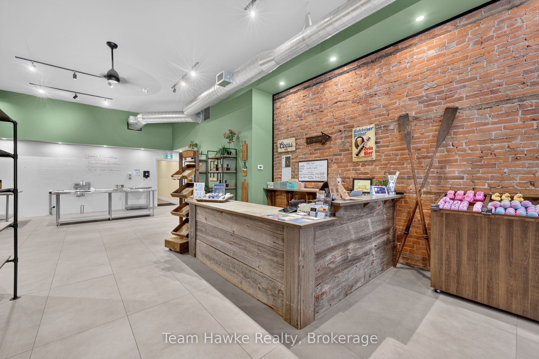 258 King Street Property Photo 8