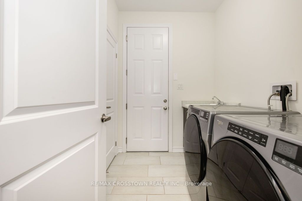 22 Simona Avenue Property Photo 25