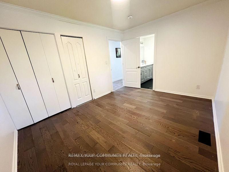 93 Westmount Drive S Property Photo 15