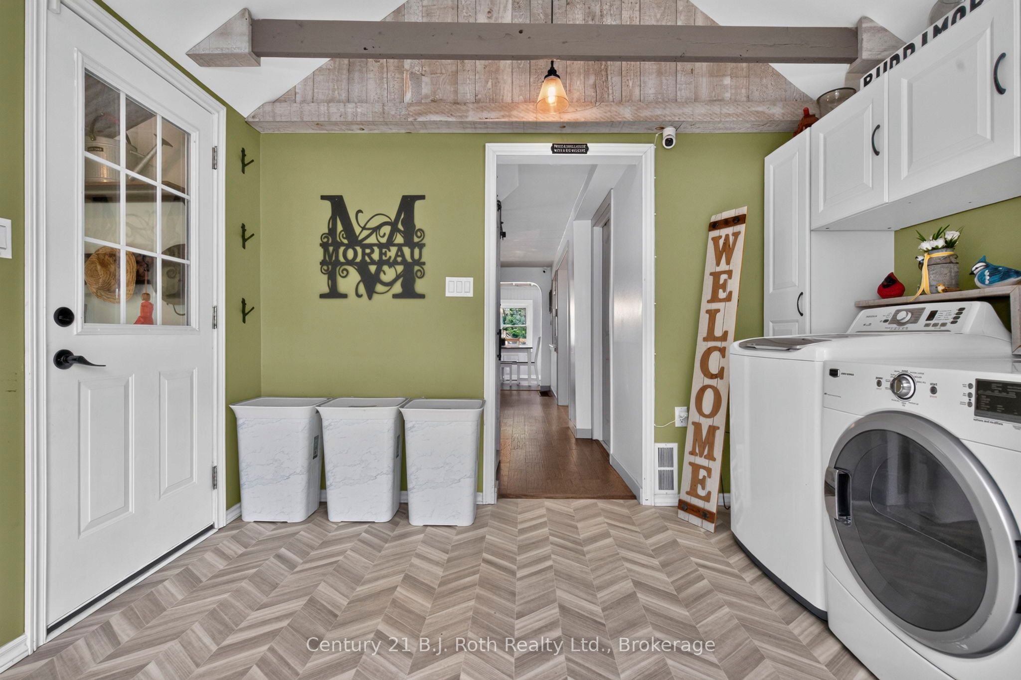 21 Maple Street Property Photo 7