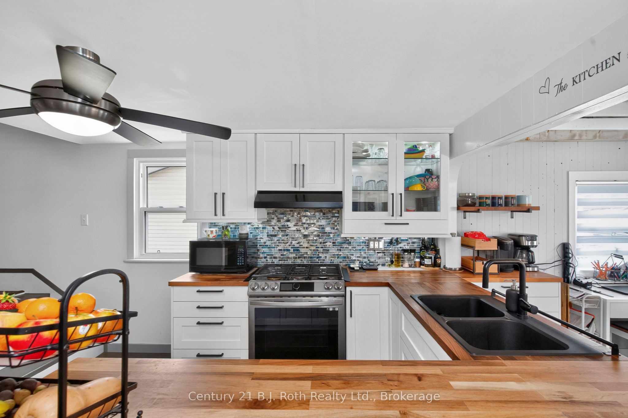 21 Maple Street Property Photo 15