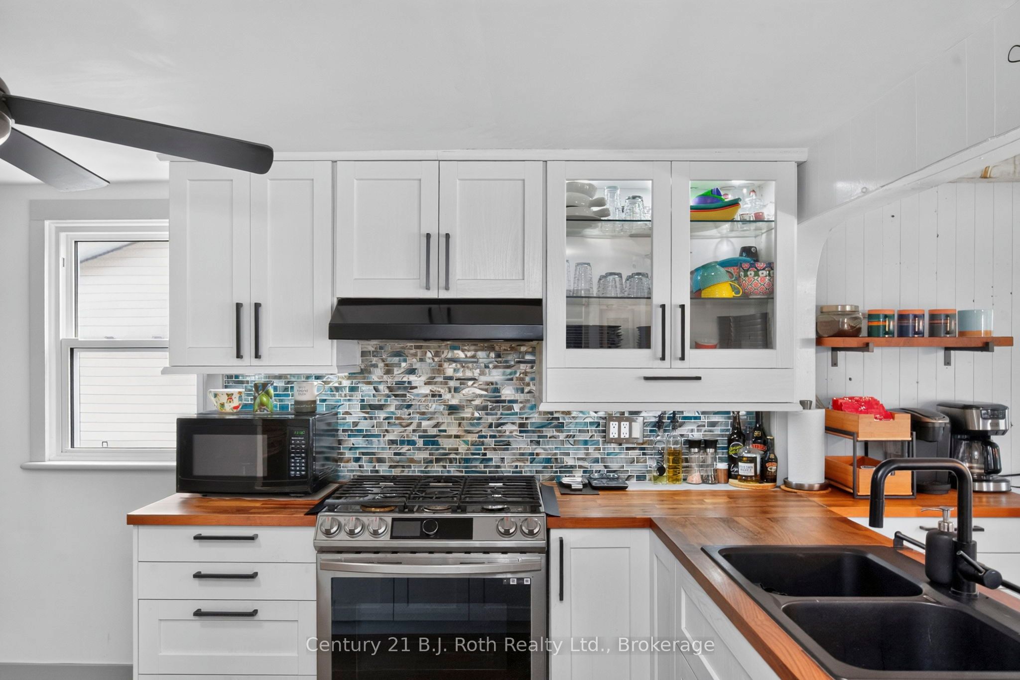 21 Maple Street Property Photo 18