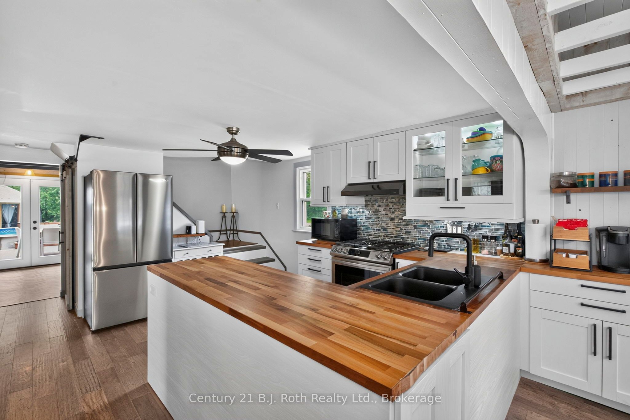 21 Maple Street Property Photo 19