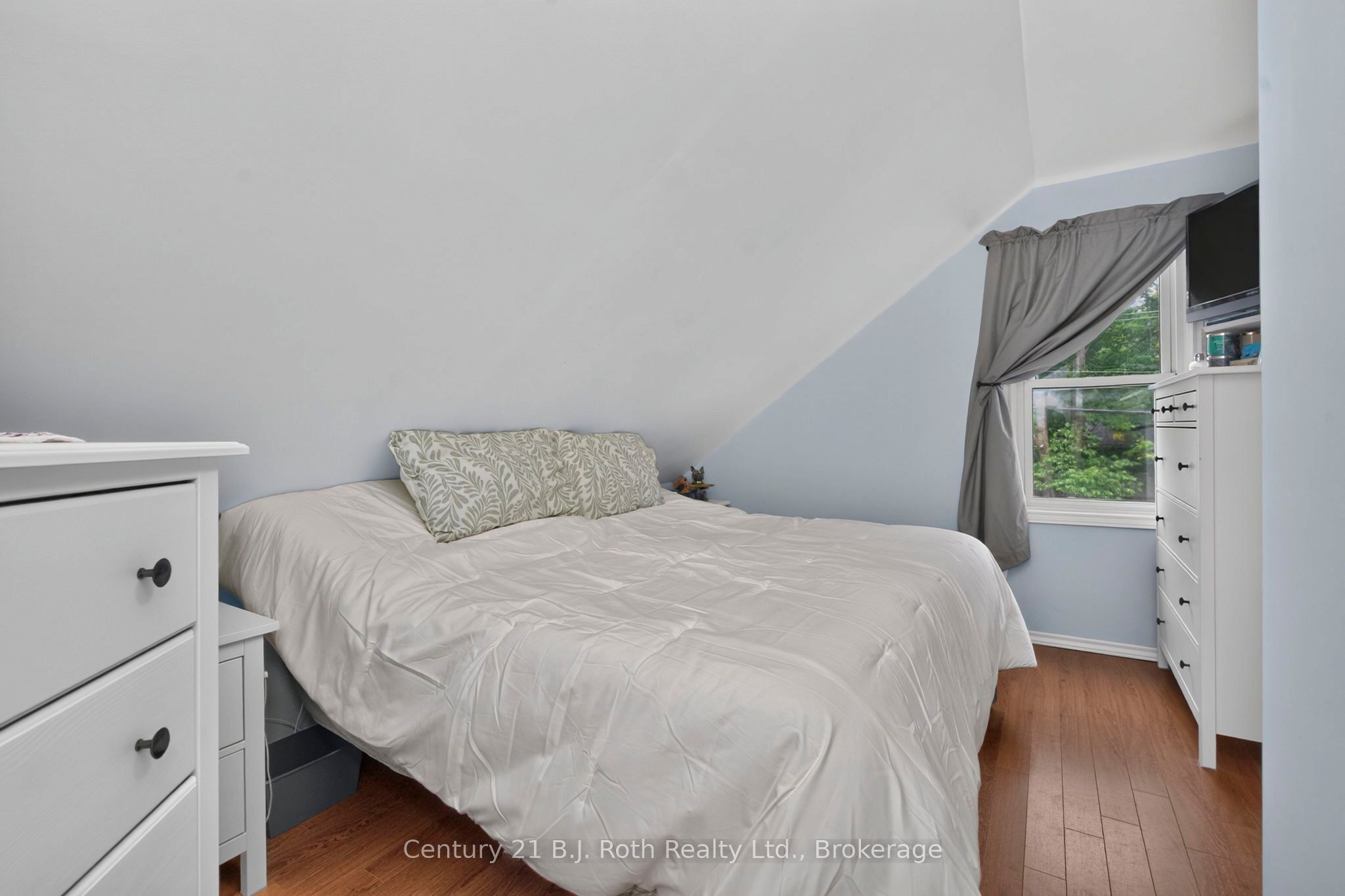 21 Maple Street Property Photo 25