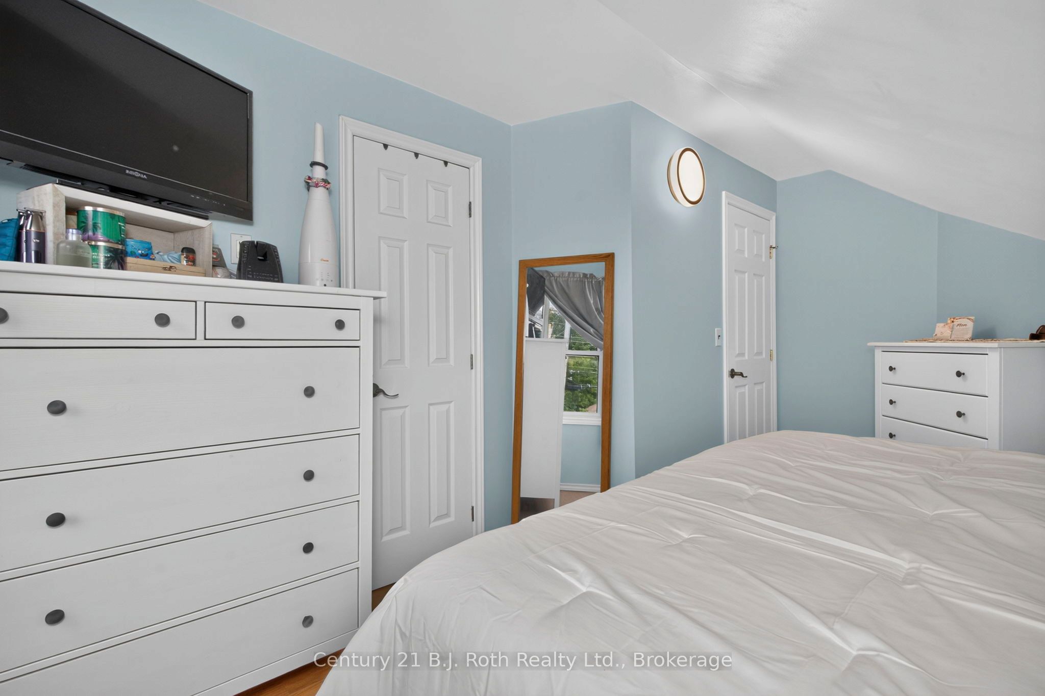 21 Maple Street Property Photo 26