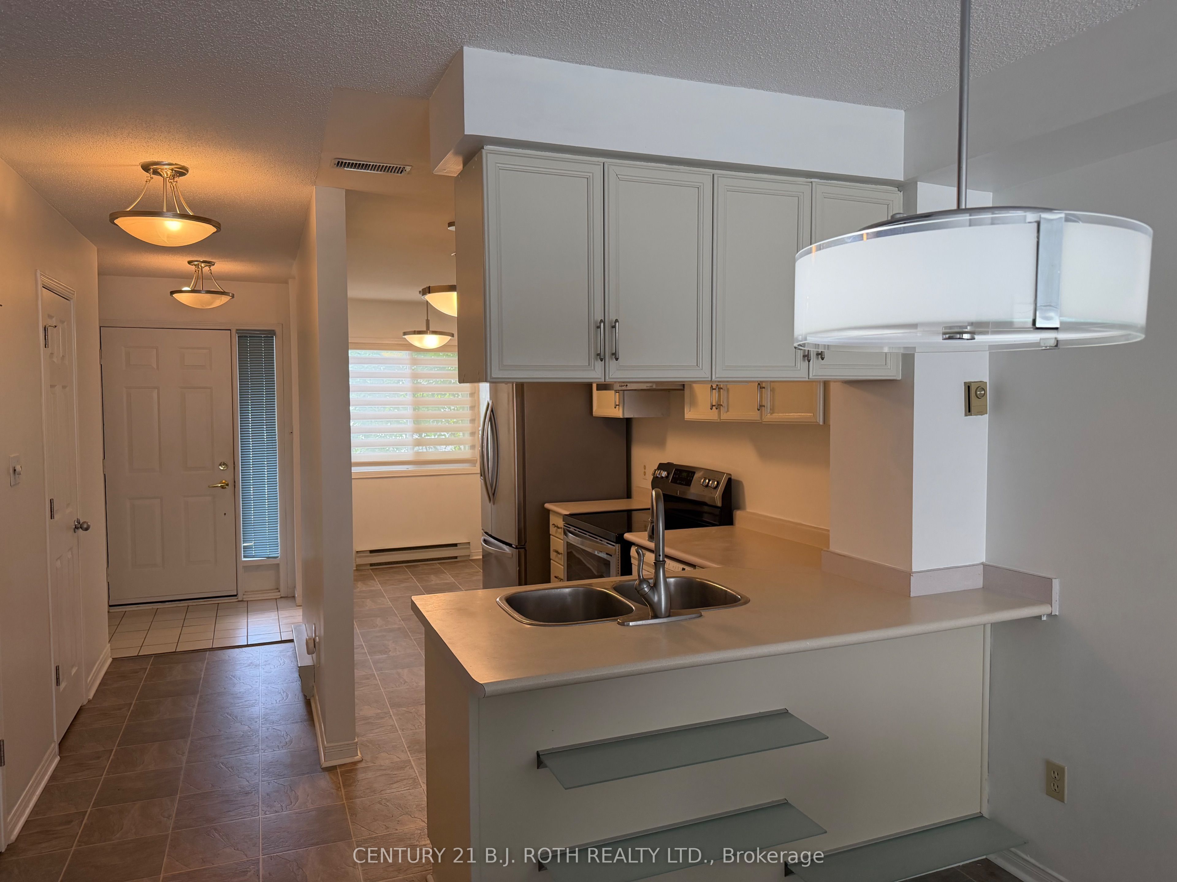2 Laguna Parkway 2 Property Photo 4