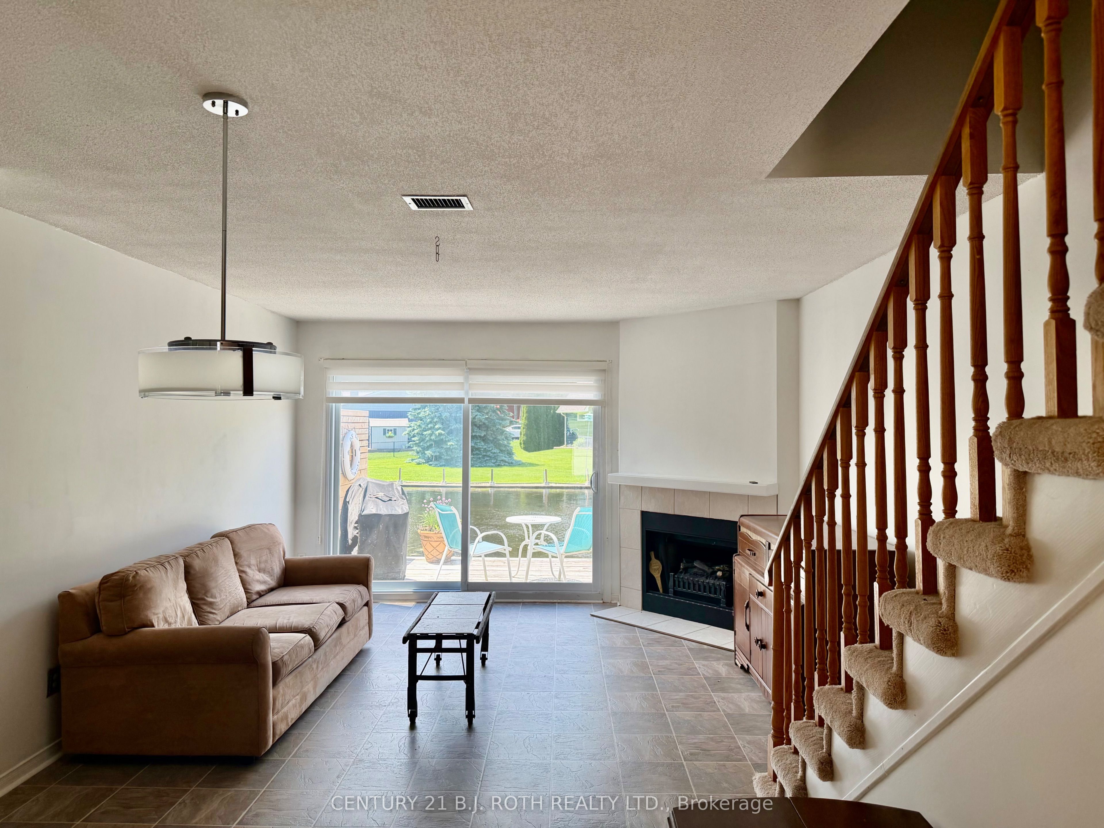 2 Laguna Parkway 2 Property Photo 6