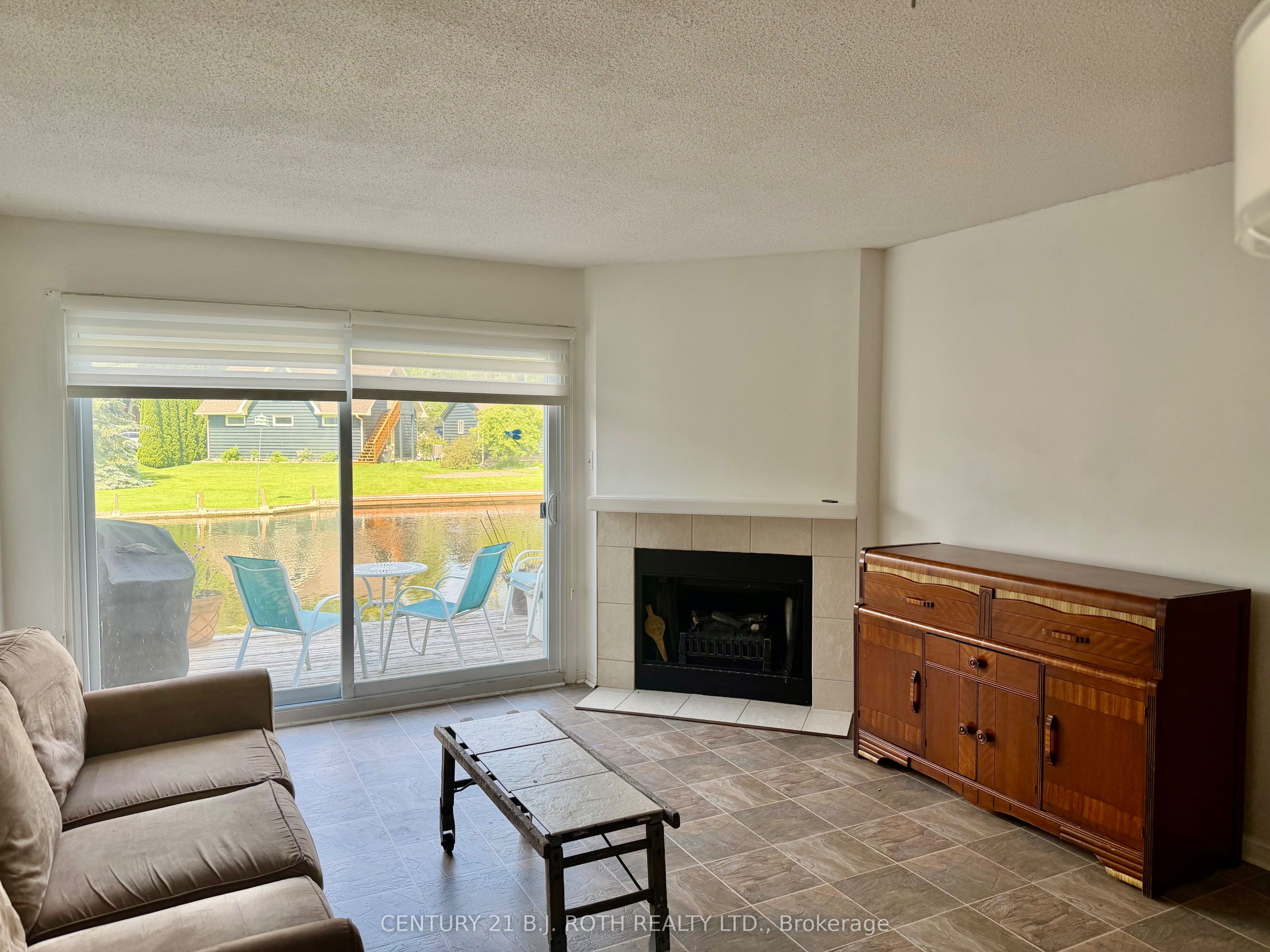 2 Laguna Parkway 2 Property Photo 7