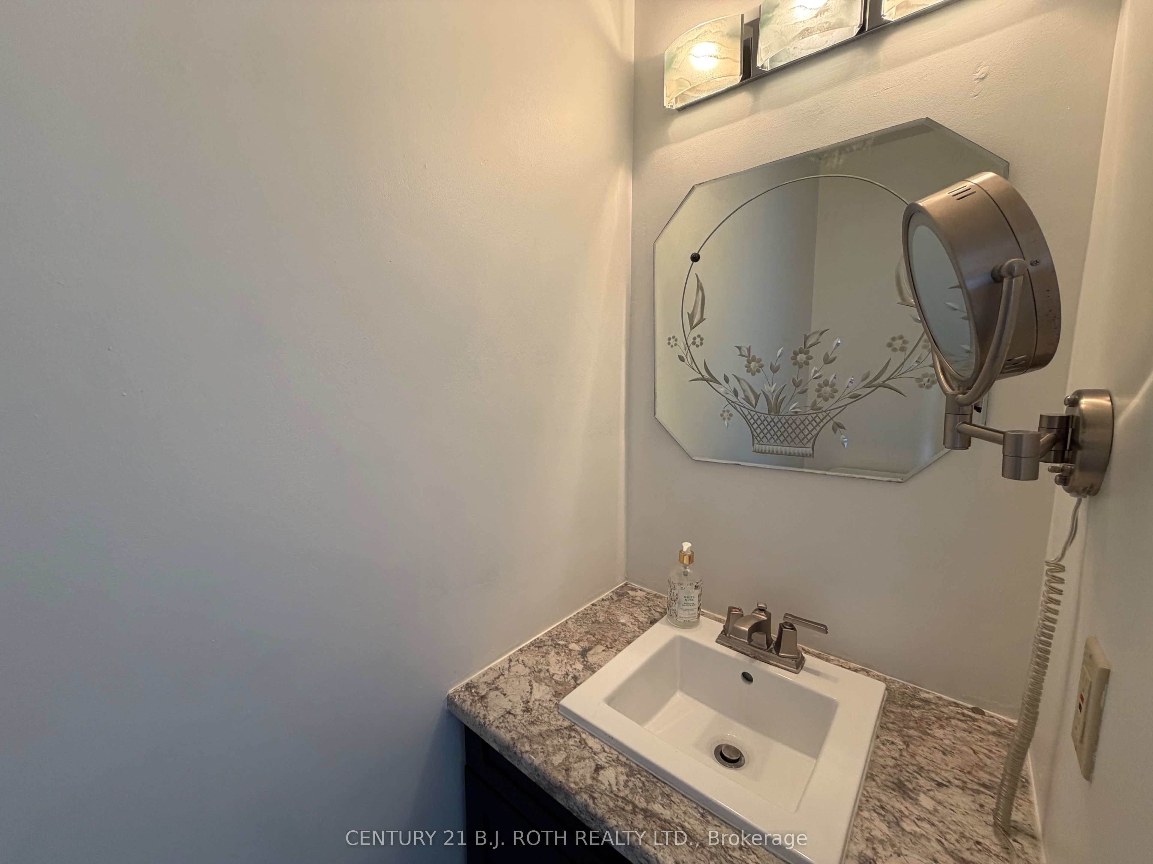 2 Laguna Parkway 2 Property Photo 9