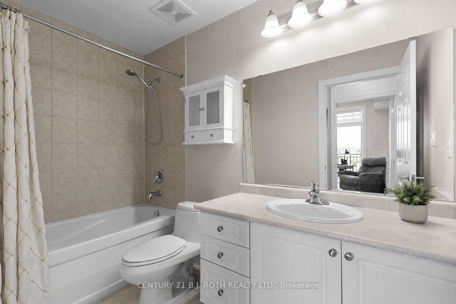 140 Cedar Island Road 313 Property Photo 10