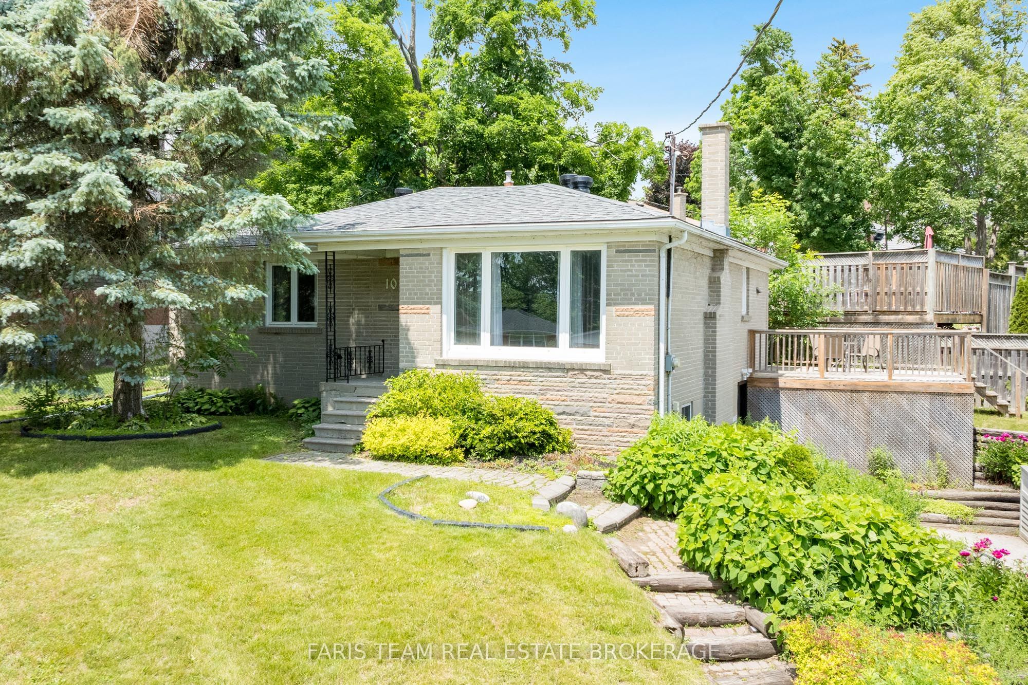 10 Karen Crescent Property Photo 1