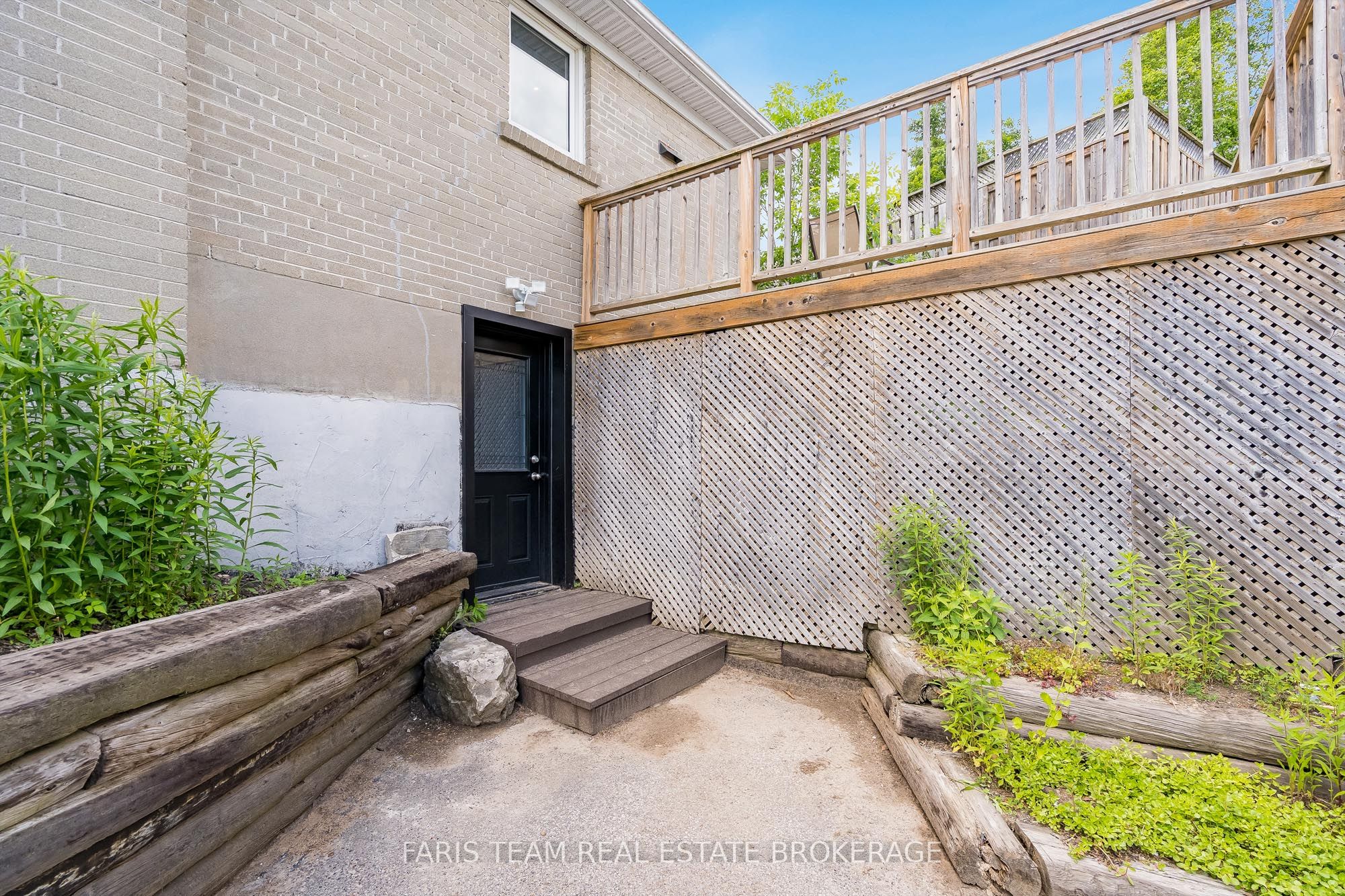 10 Karen Crescent Property Photo 19