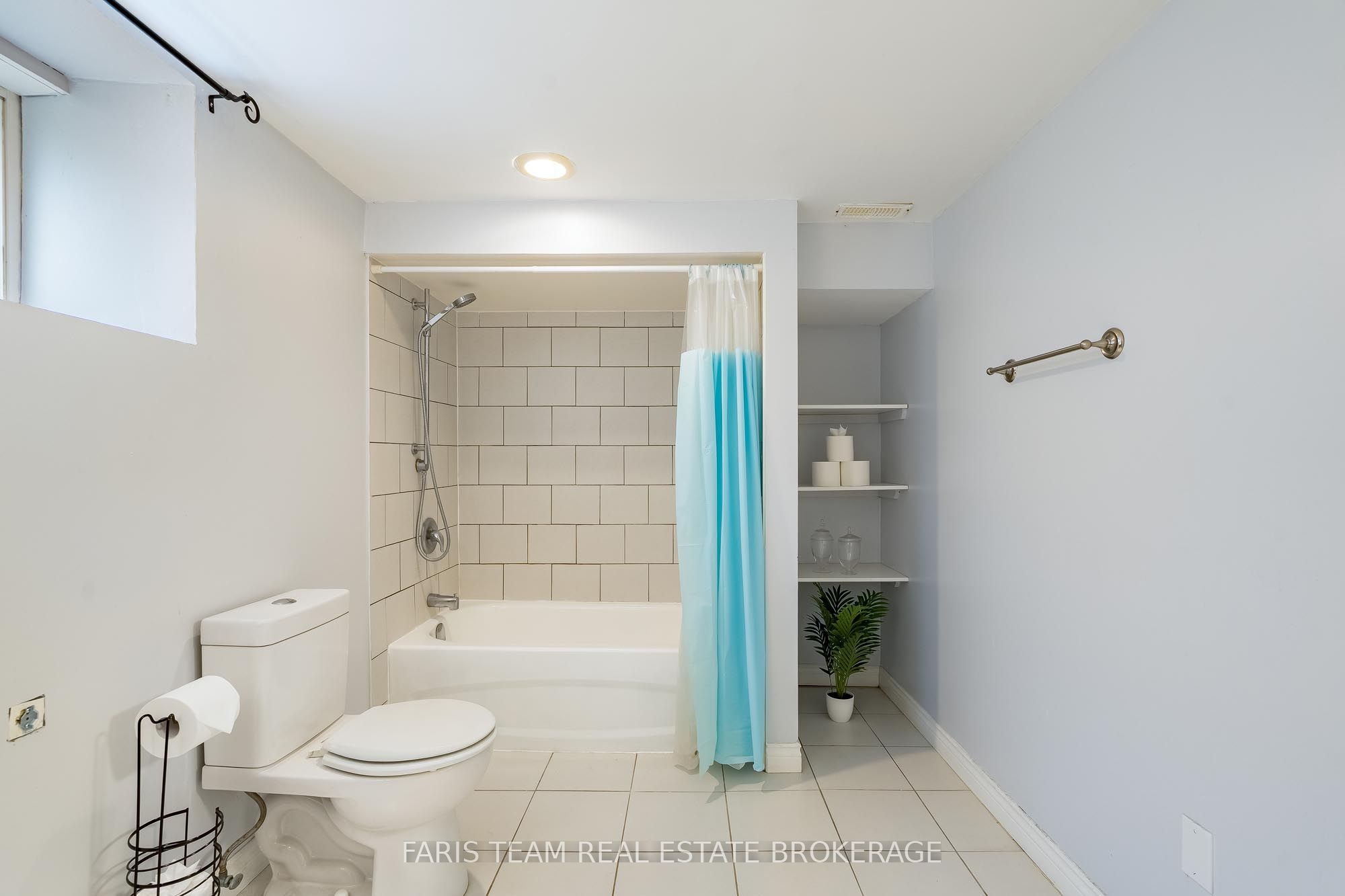 10 Karen Crescent Property Photo 28