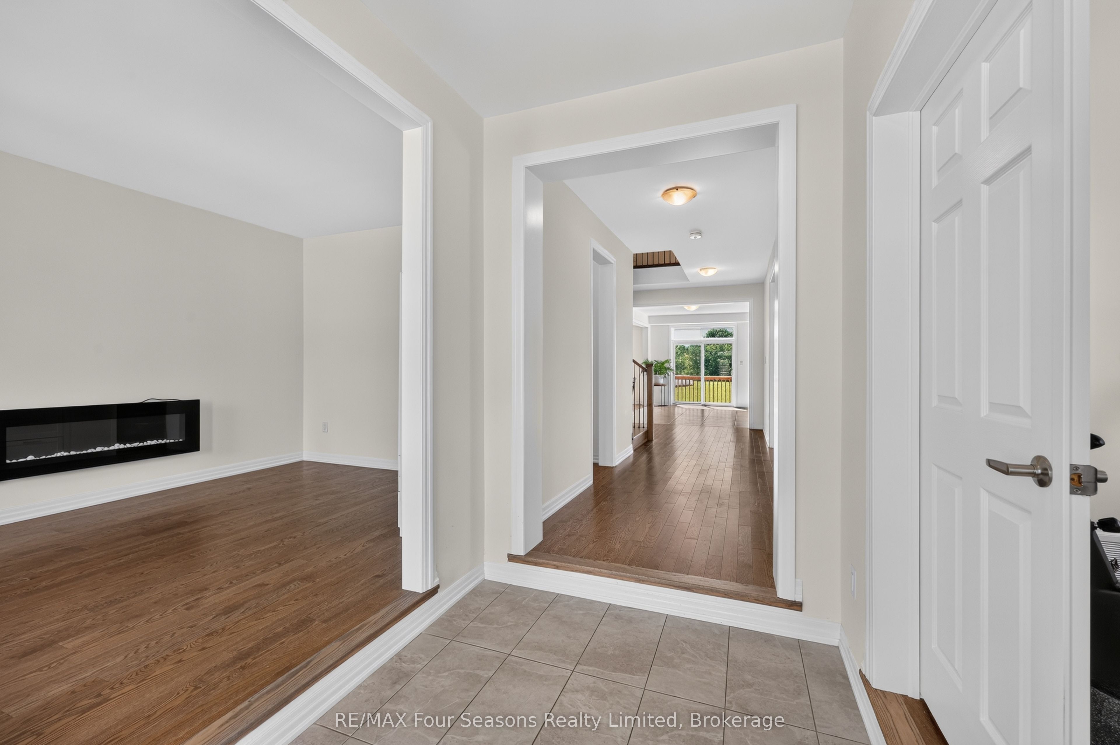 203 Coates Drive Property Photo 4