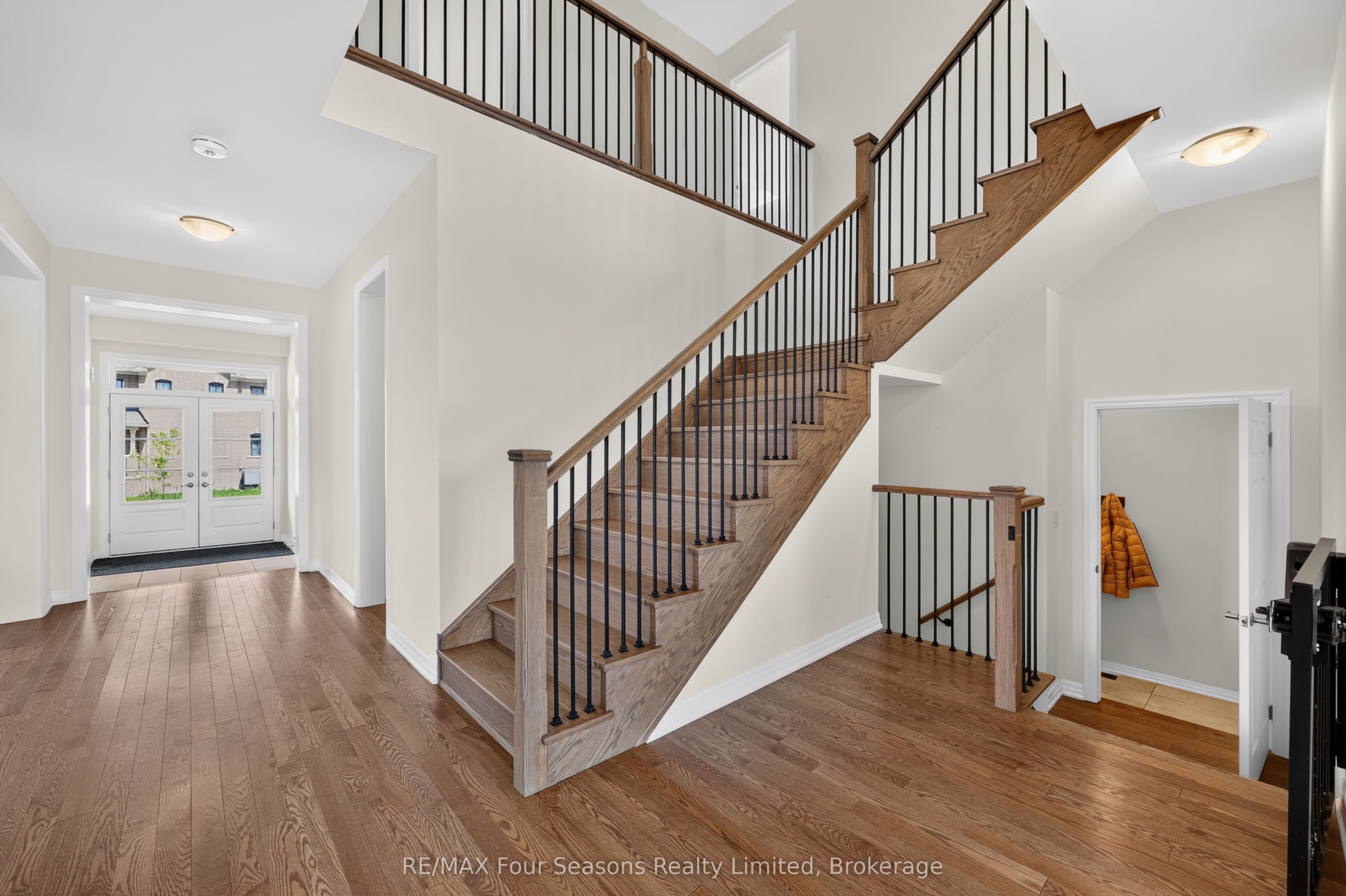 203 Coates Drive Property Photo 10