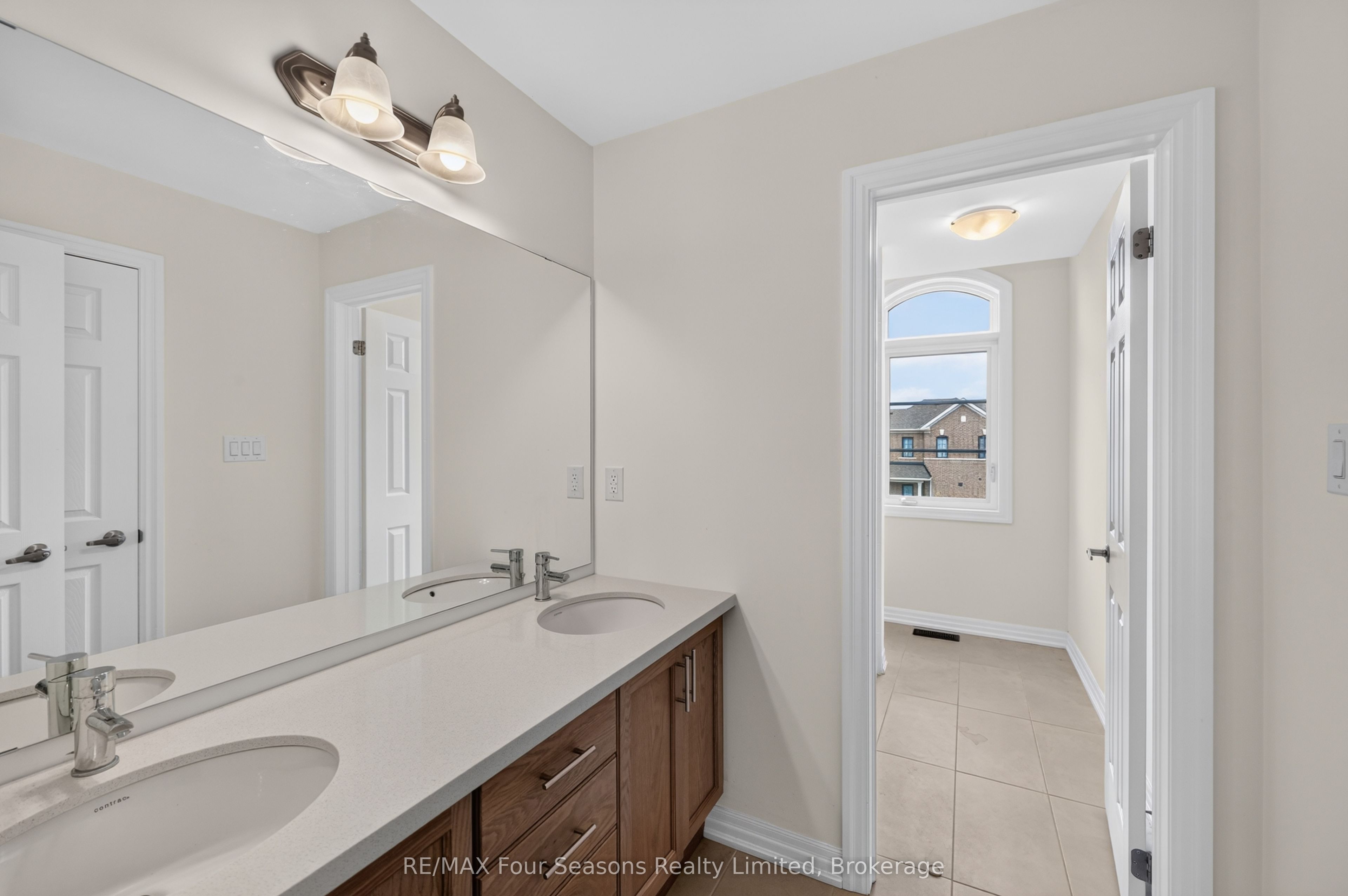 203 Coates Drive Property Photo 28