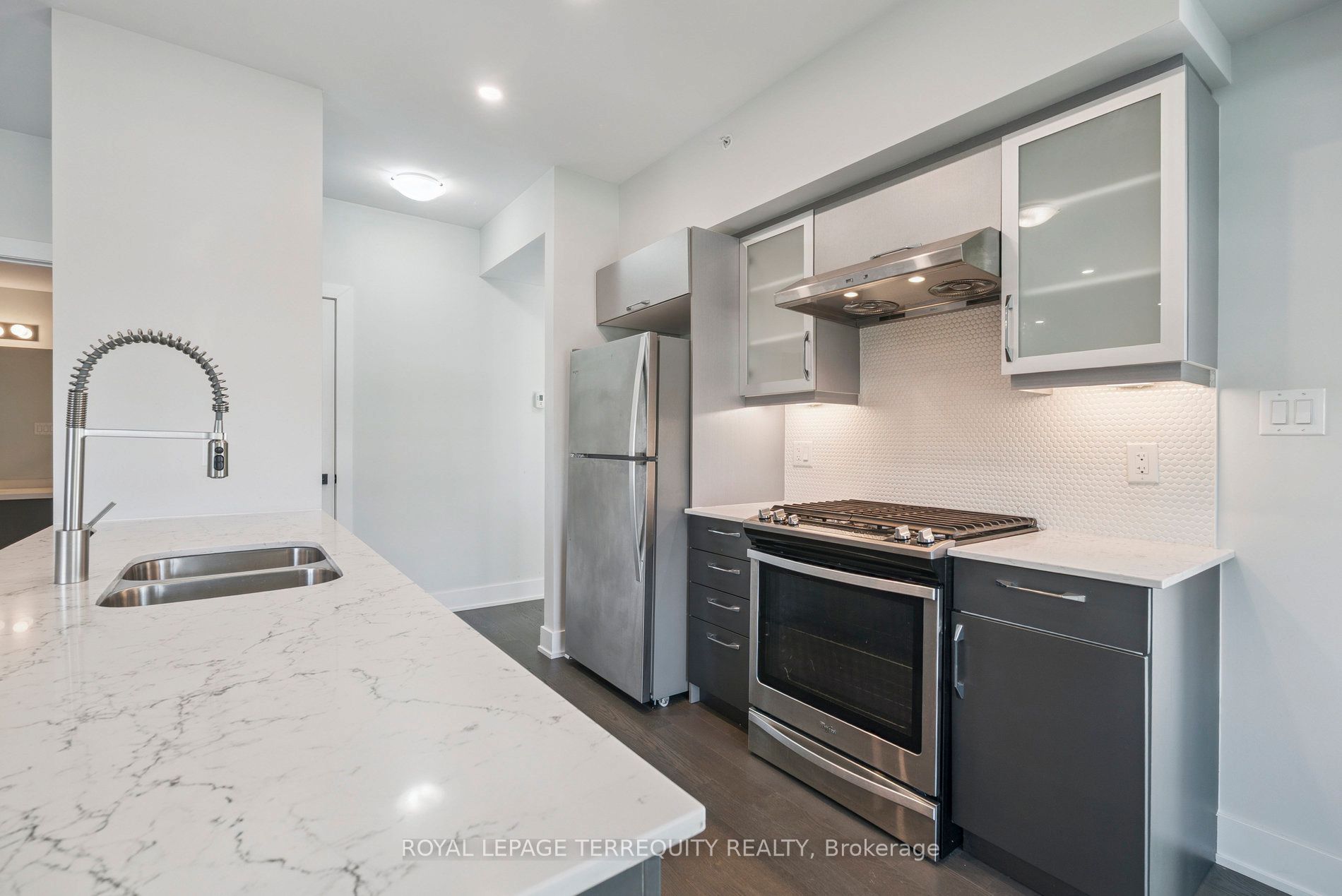 6 Spice Way 102 Property Photo 24