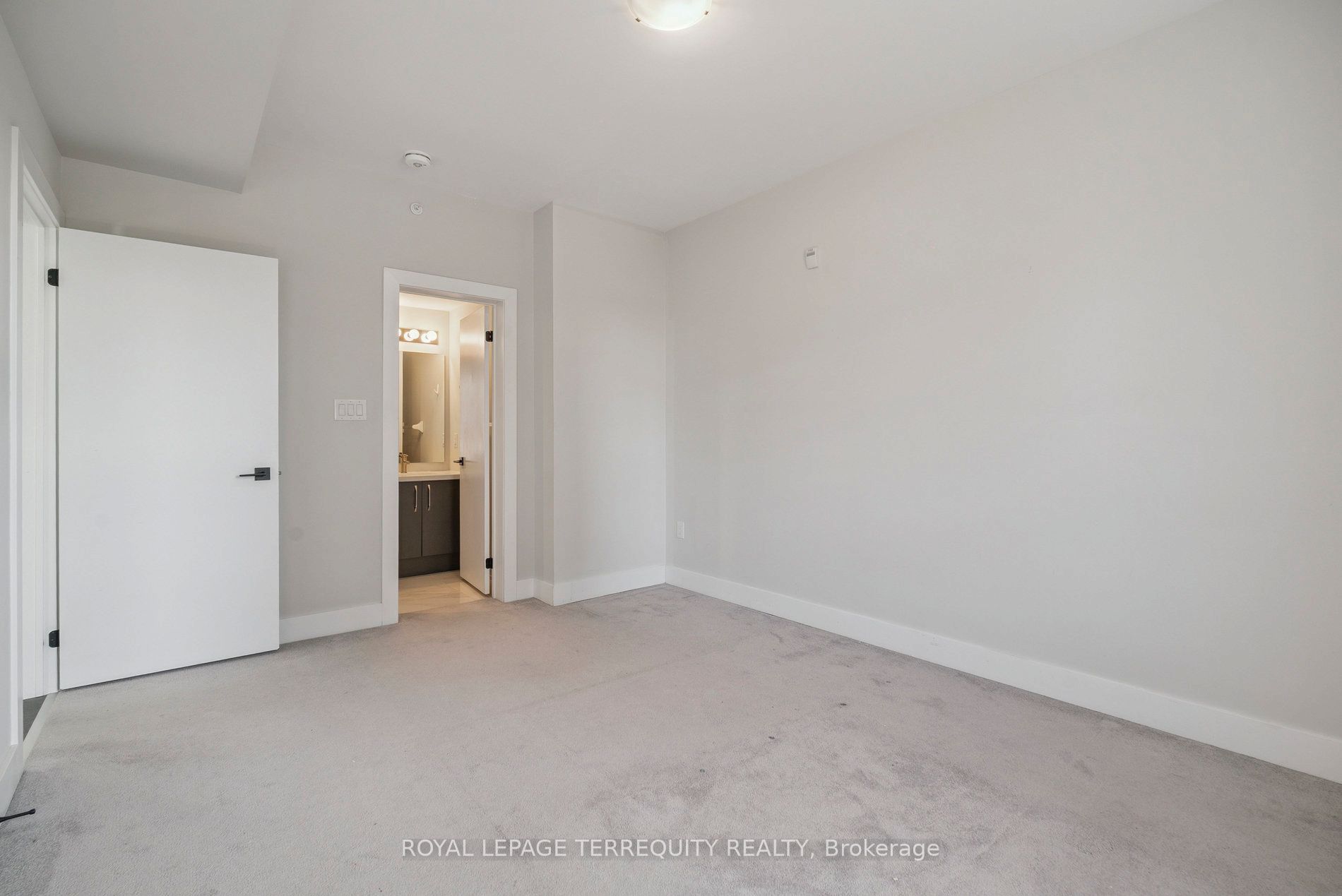 6 Spice Way 102 Property Photo 32