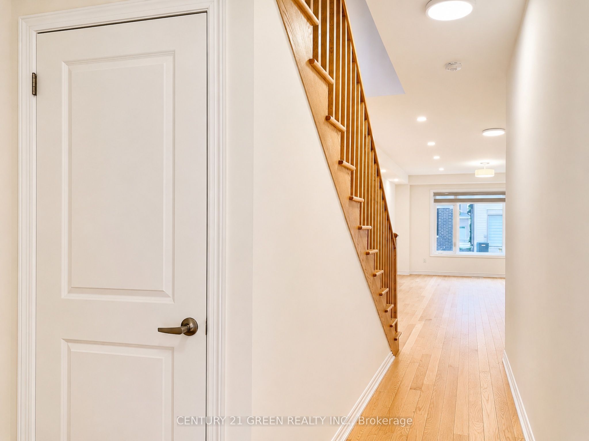 41 Durham Avenue Property Photo 5