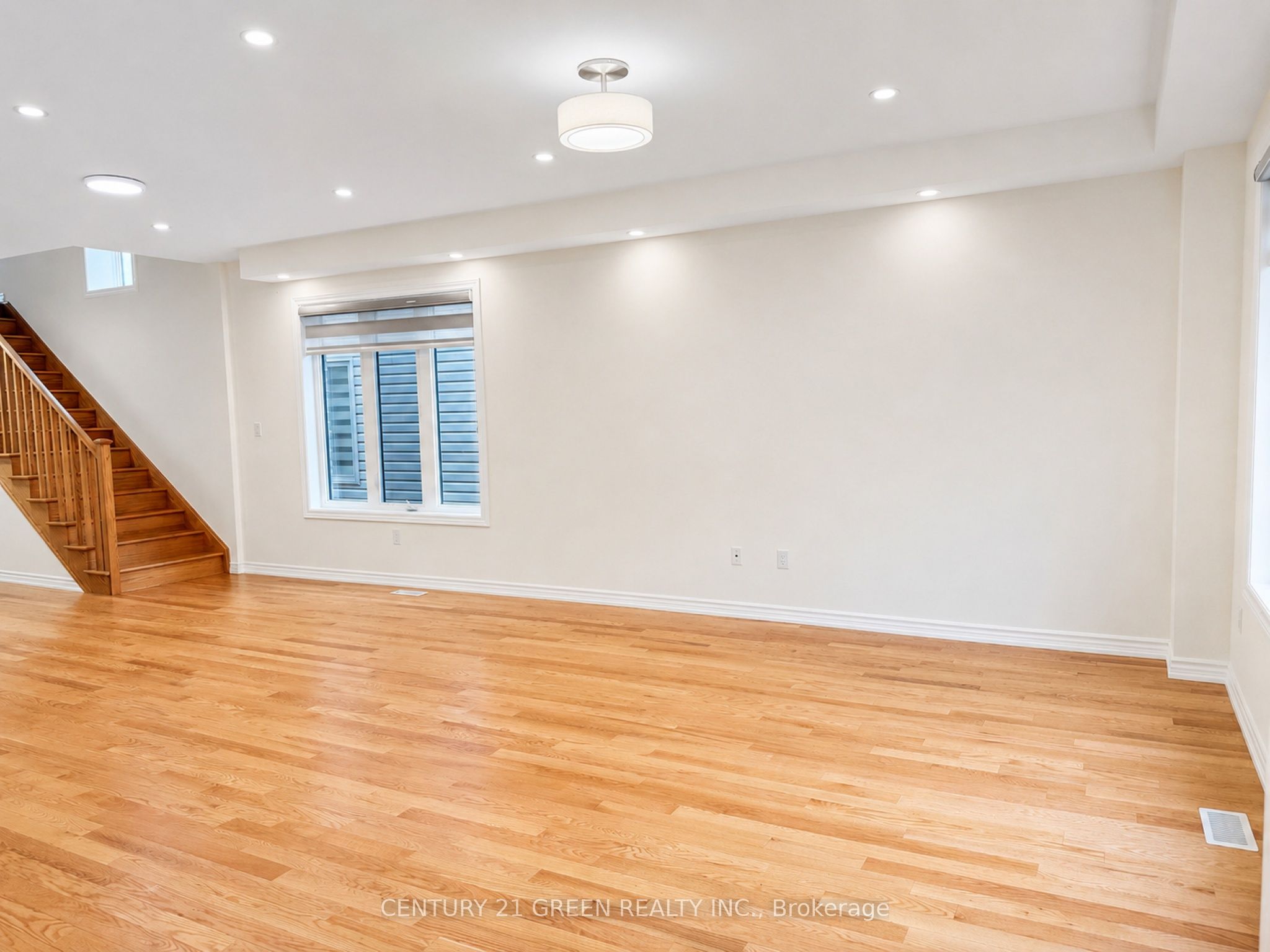 41 Durham Avenue Property Photo 8
