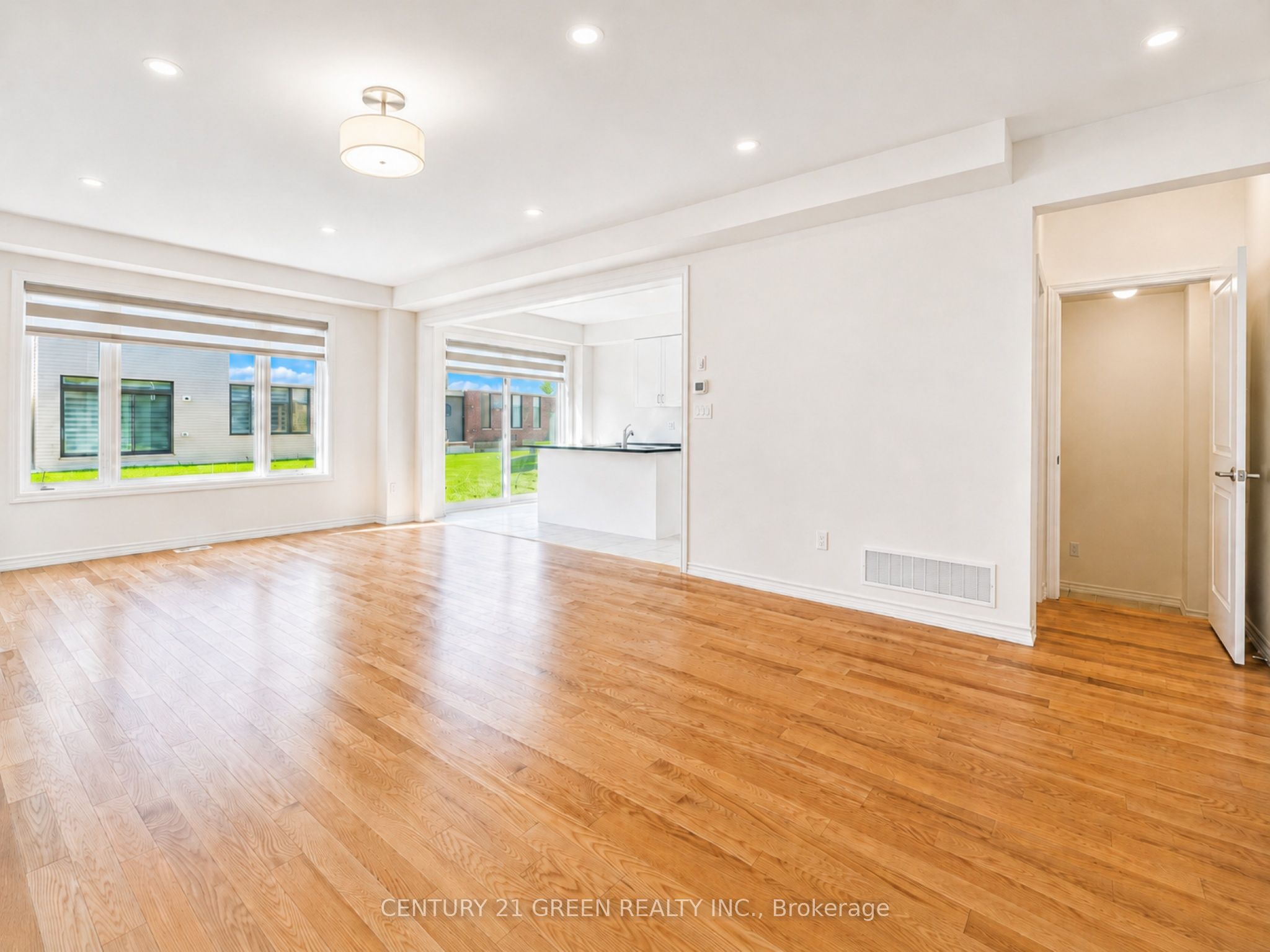 41 Durham Avenue Property Photo 9