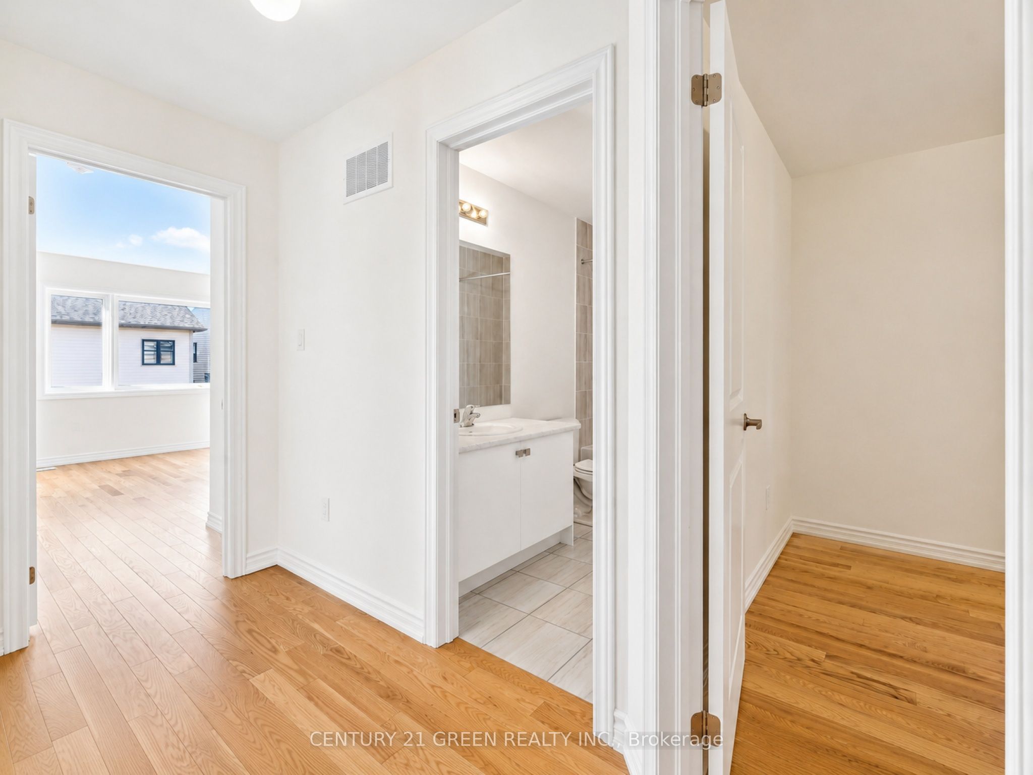 41 Durham Avenue Property Photo 27