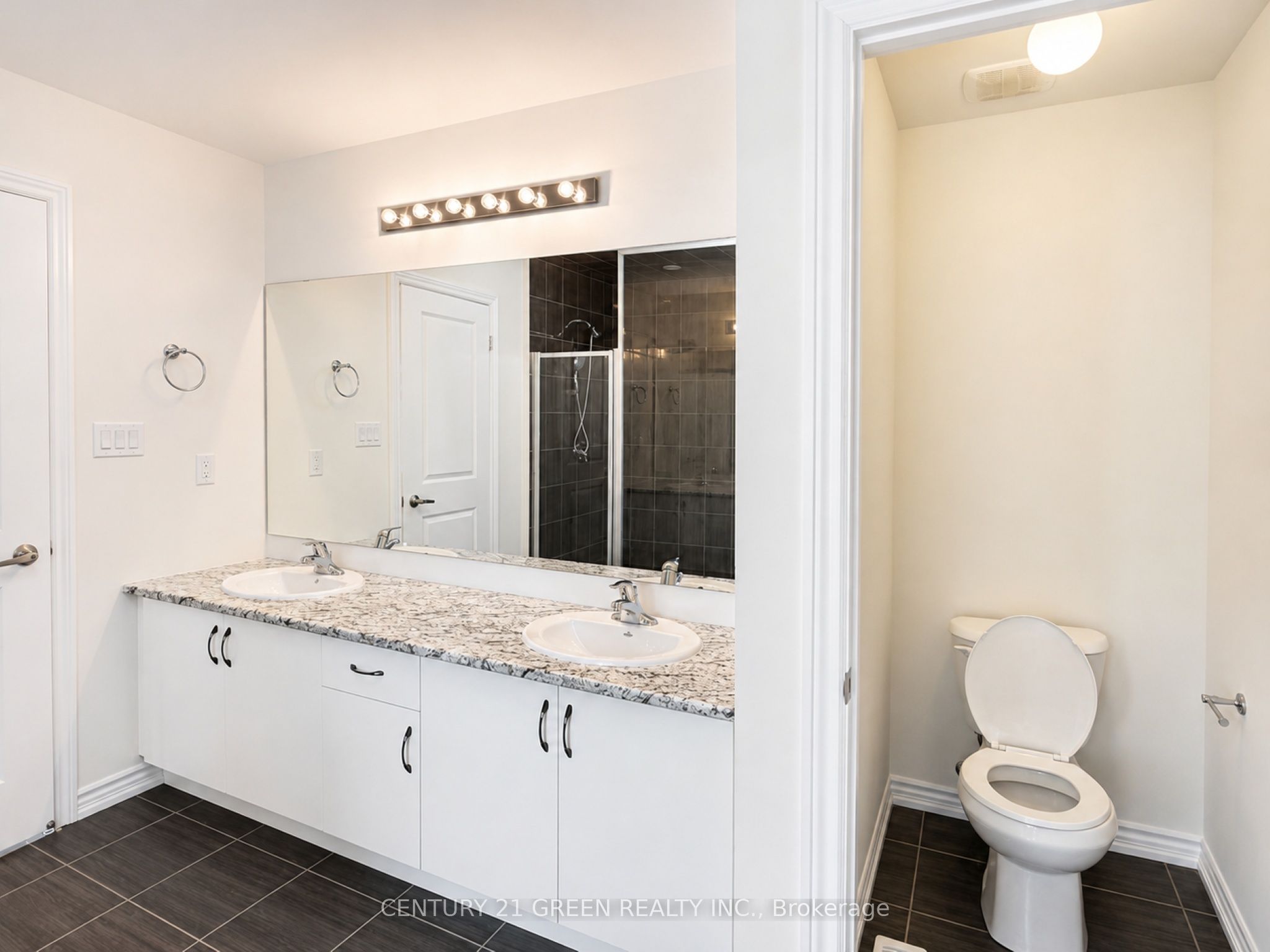 41 Durham Avenue Property Photo 33