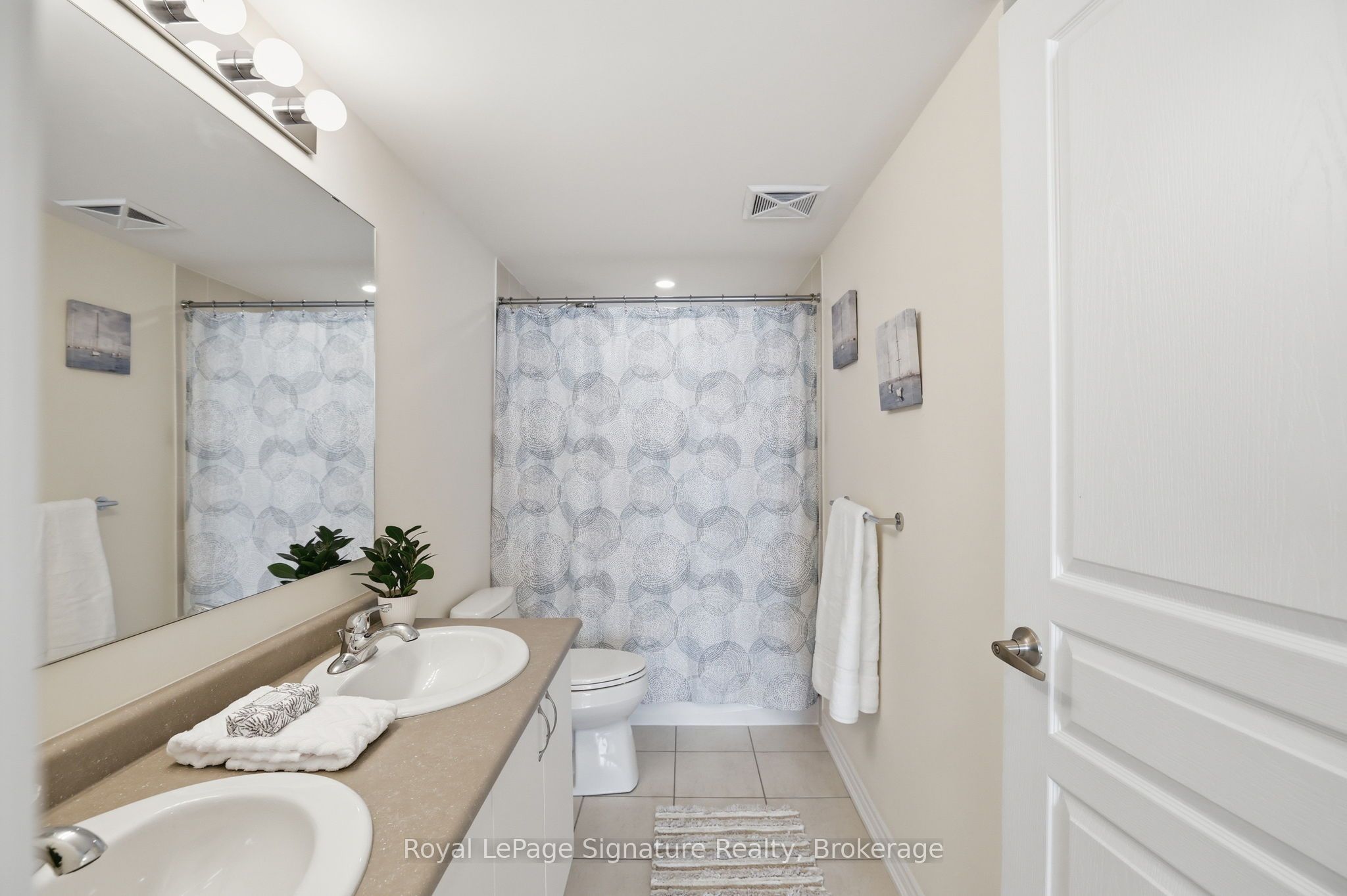 4 Anchorage Crescent 101 Property Photo 7