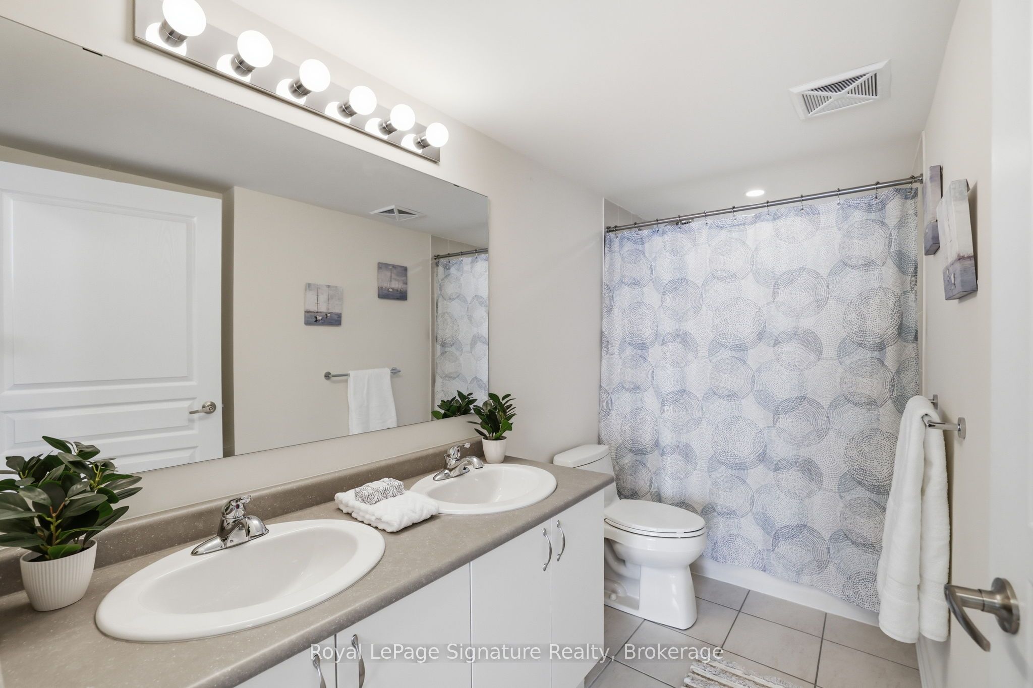 4 Anchorage Crescent 101 Property Photo 8