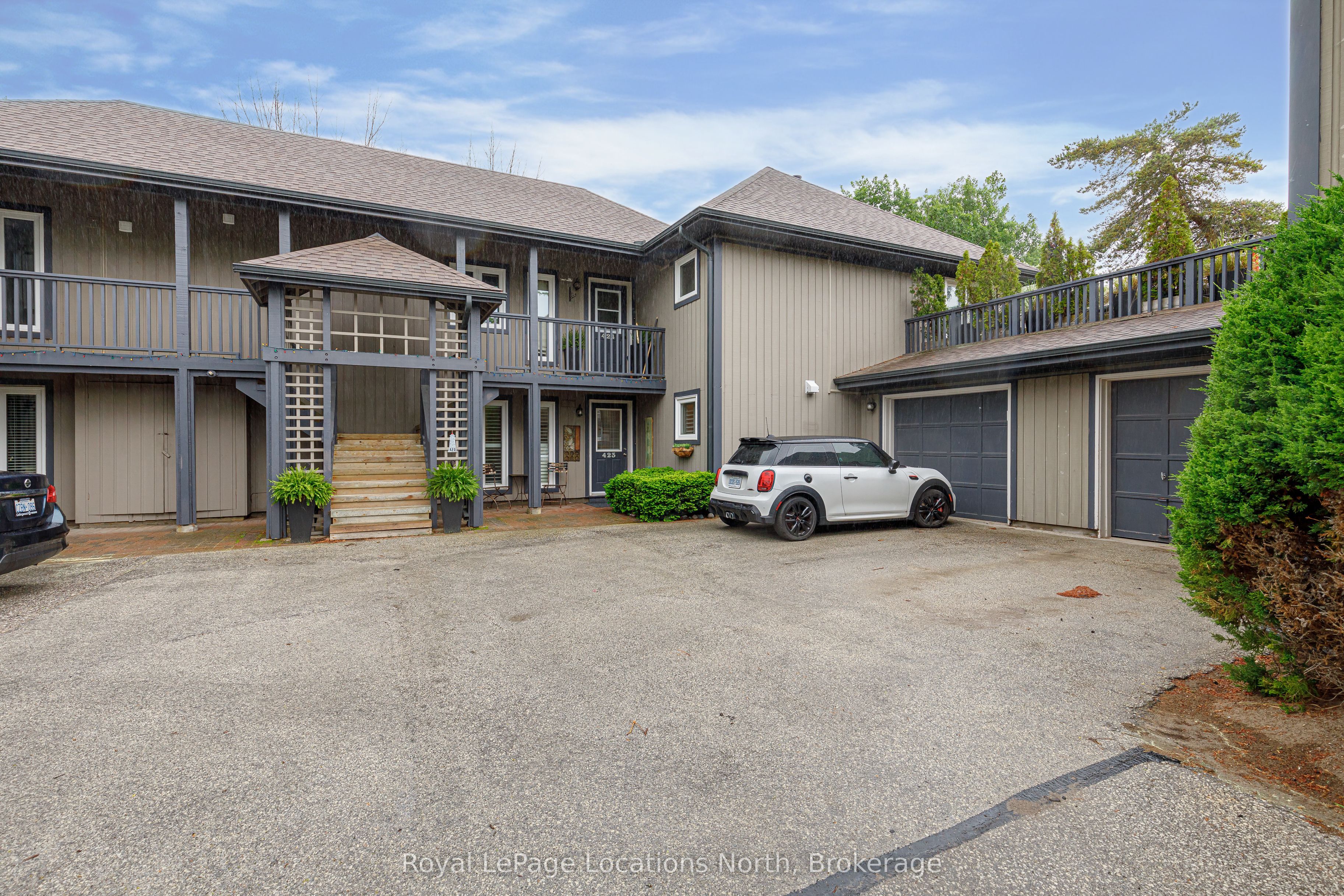 423 Mariners Way Property Photo 1