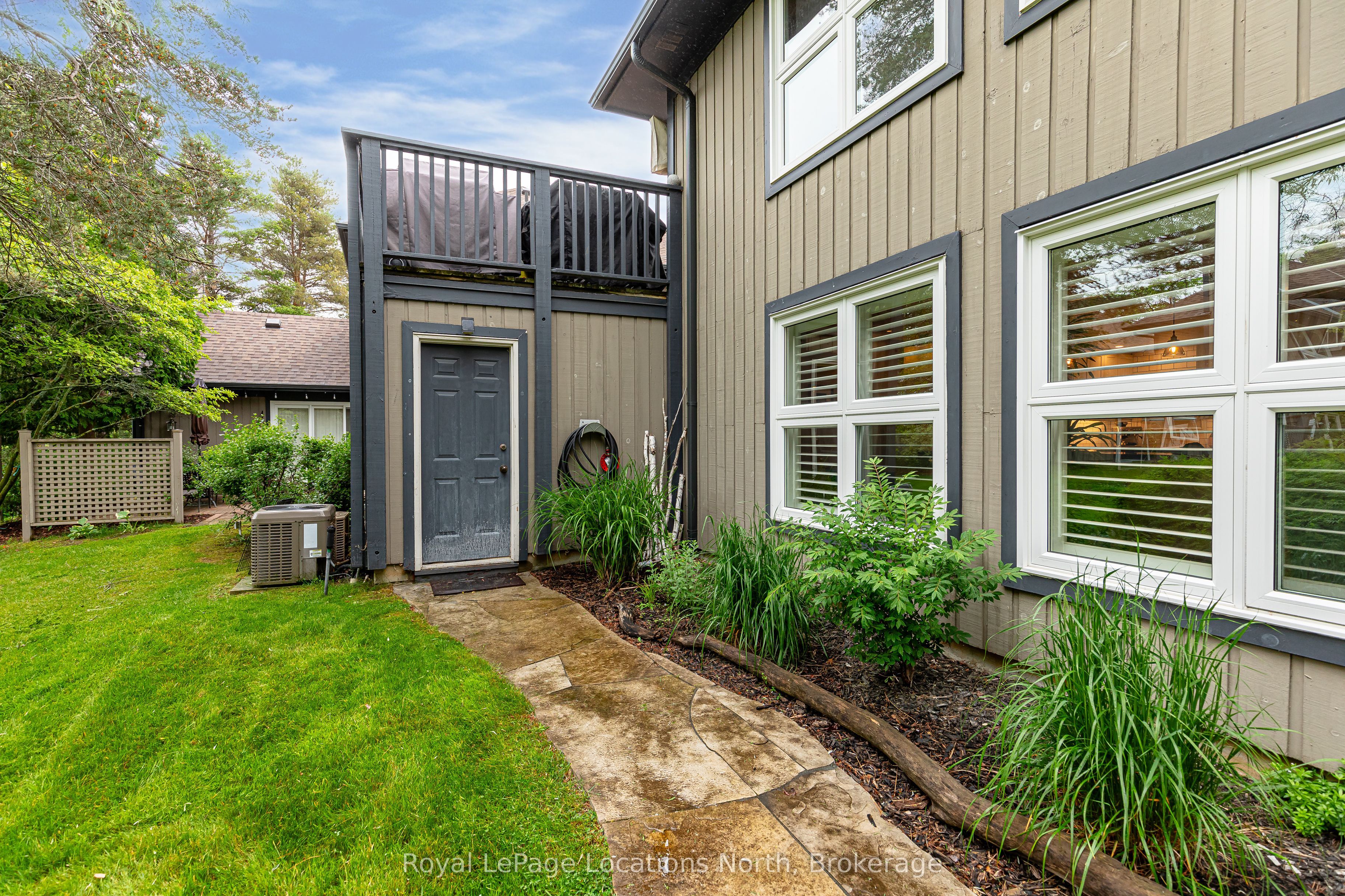 423 Mariners Way Property Photo 4