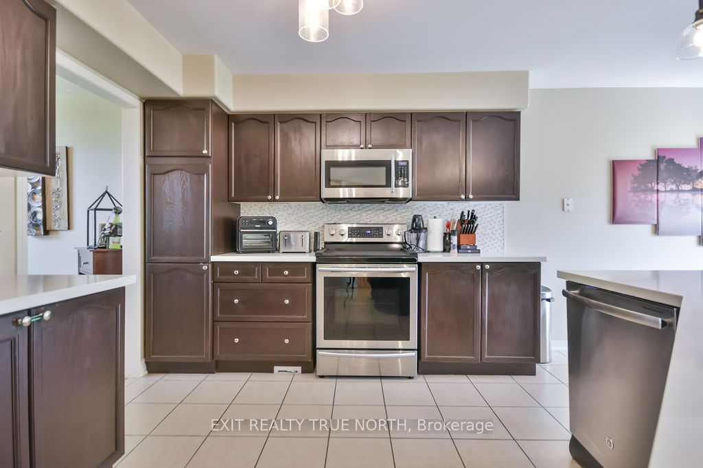 29 Old Hickory Lane Property Photo 12