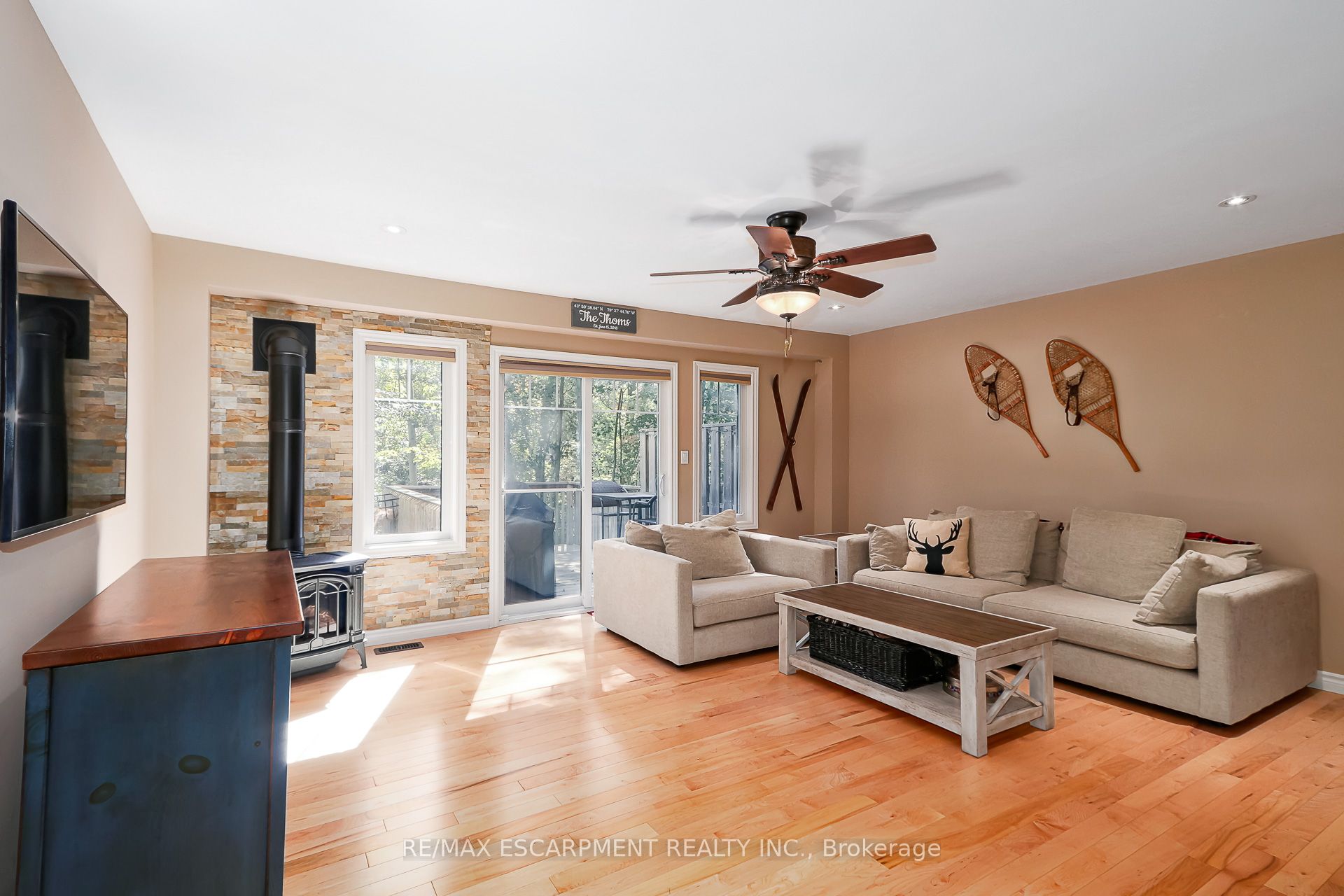 72 Silver Glen Boulevard Property Photo 10