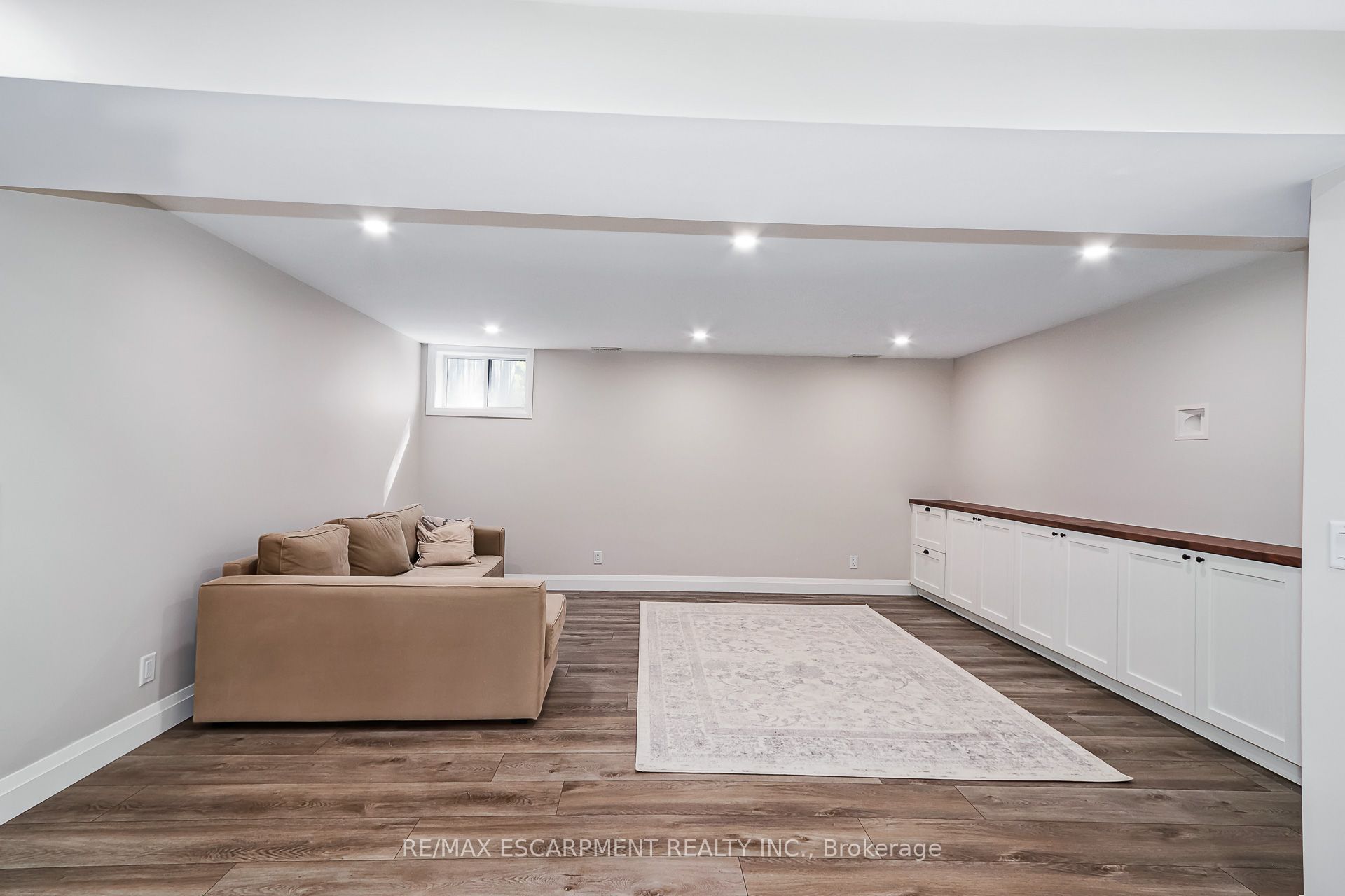 72 Silver Glen Boulevard Property Photo 24