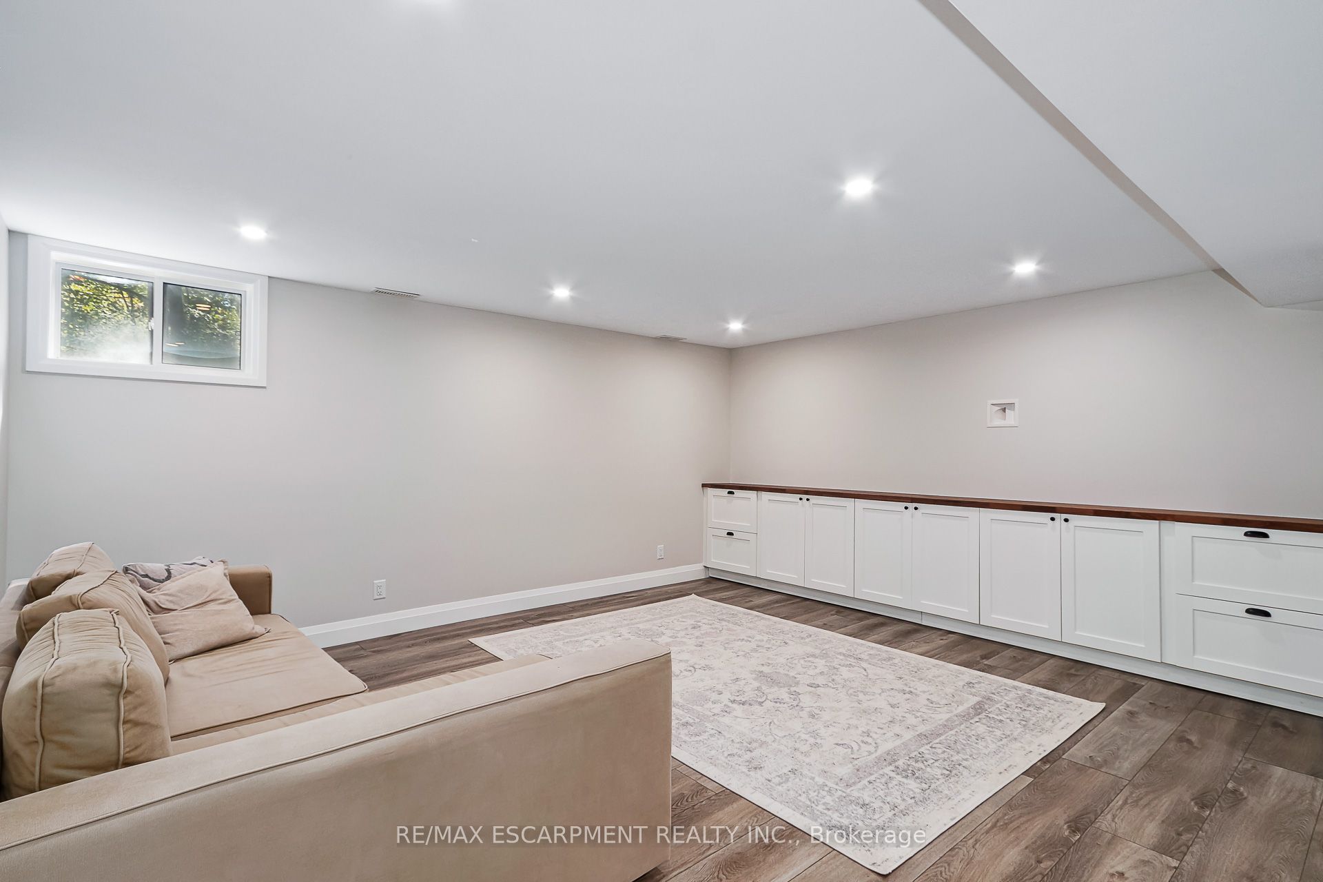 72 Silver Glen Boulevard Property Photo 25