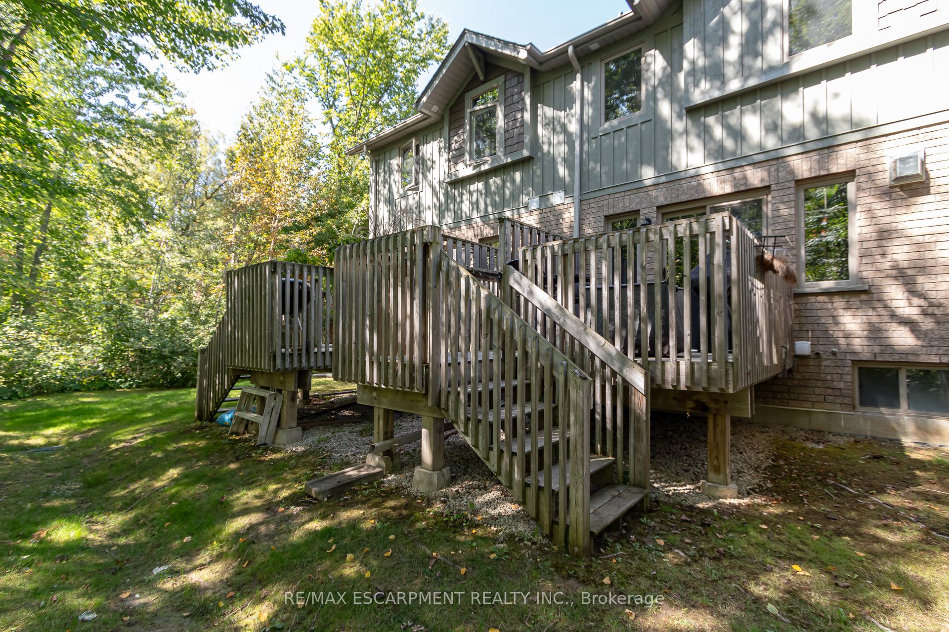 72 Silver Glen Boulevard Property Photo 30