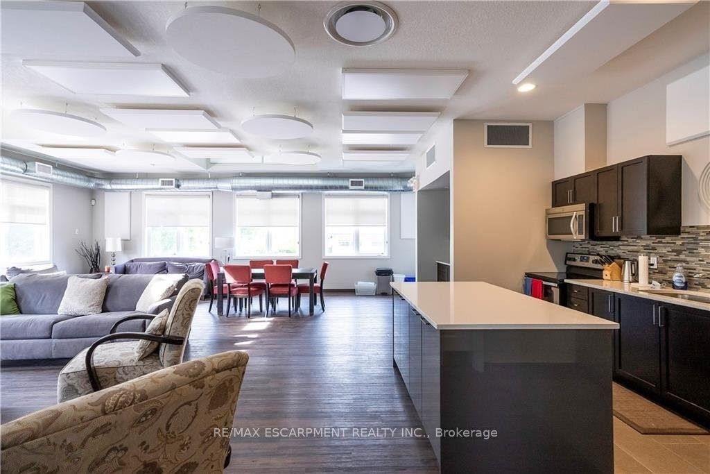 72 Silver Glen Boulevard Property Photo 34