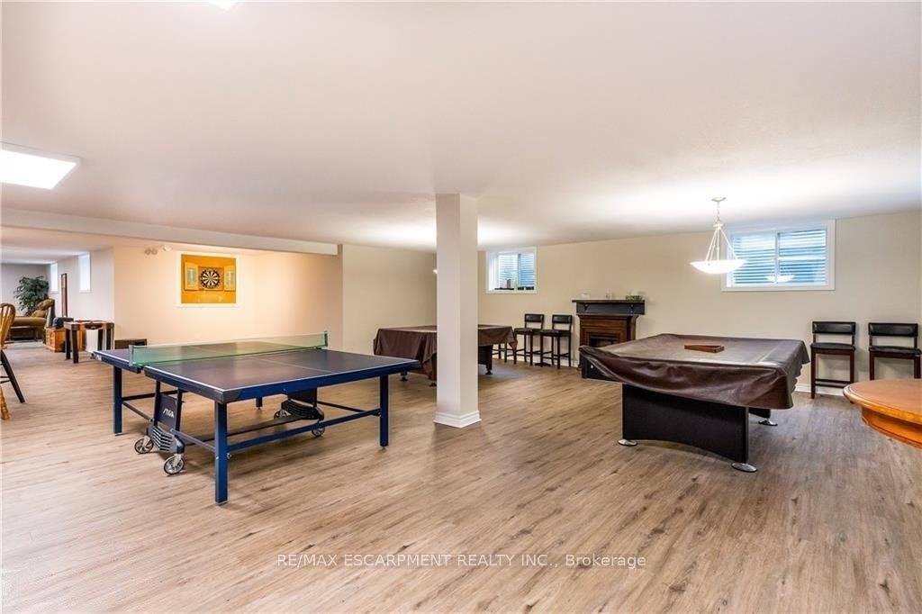 72 Silver Glen Boulevard Property Photo 35