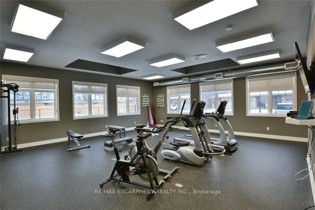 72 Silver Glen Boulevard Property Photo 40
