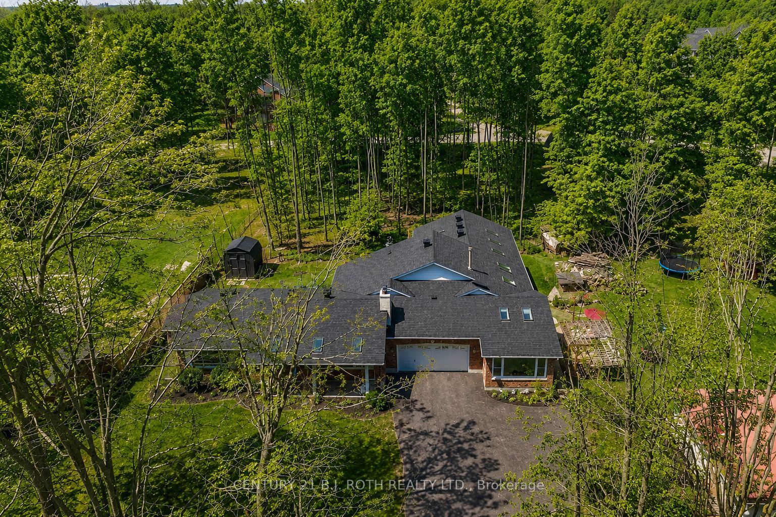 1078 Sunnidale Road Property Photo 2