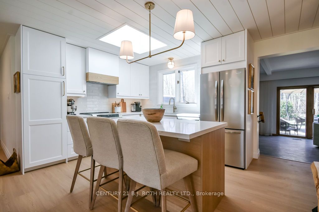 1078 Sunnidale Road Property Photo 6