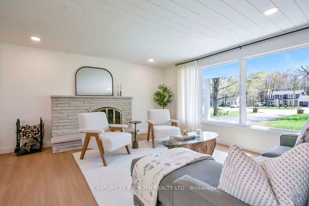1078 Sunnidale Road Property Photo 14